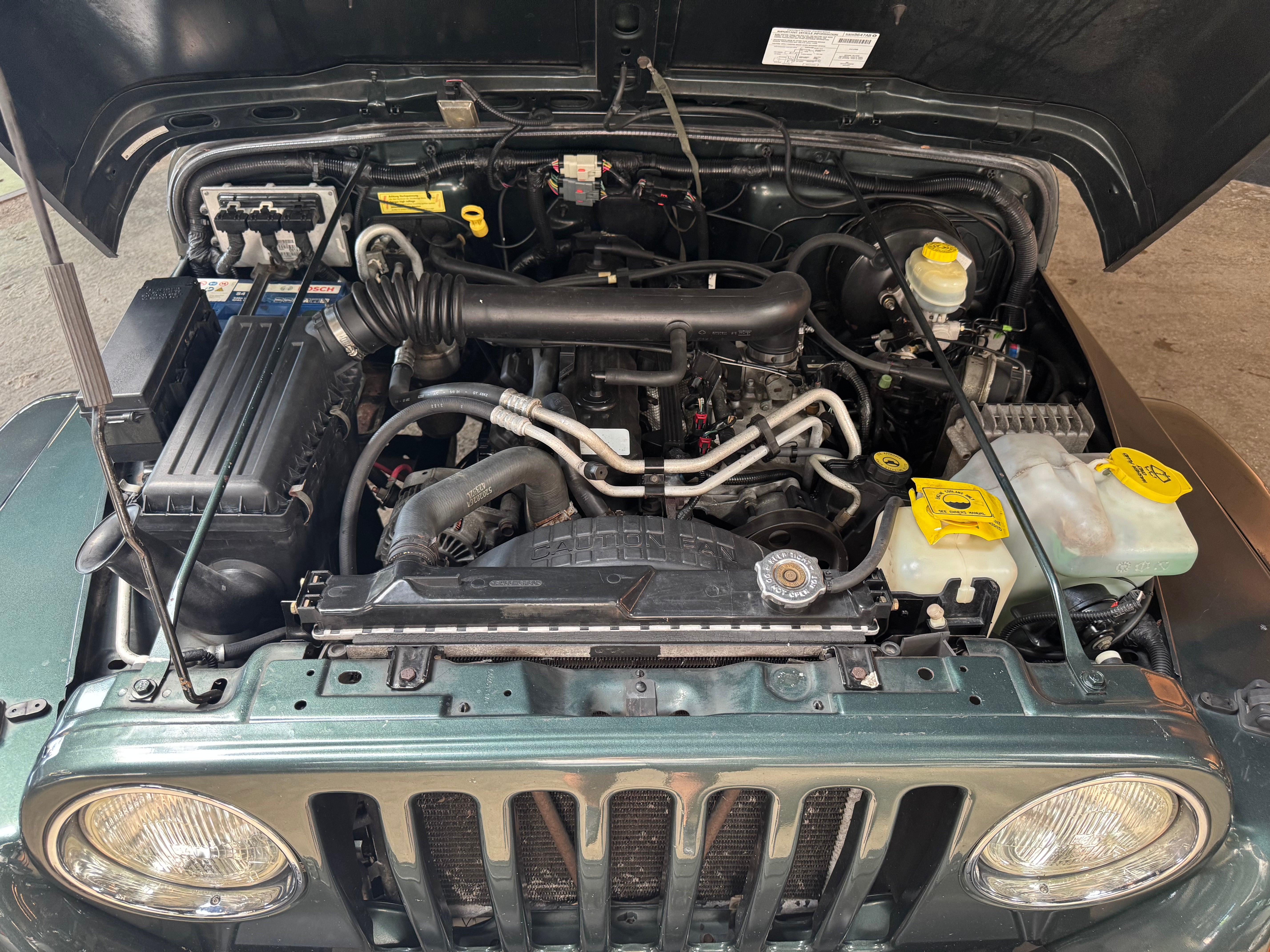 Jeep Wrangler TJ 4.0 Sahara BVA
