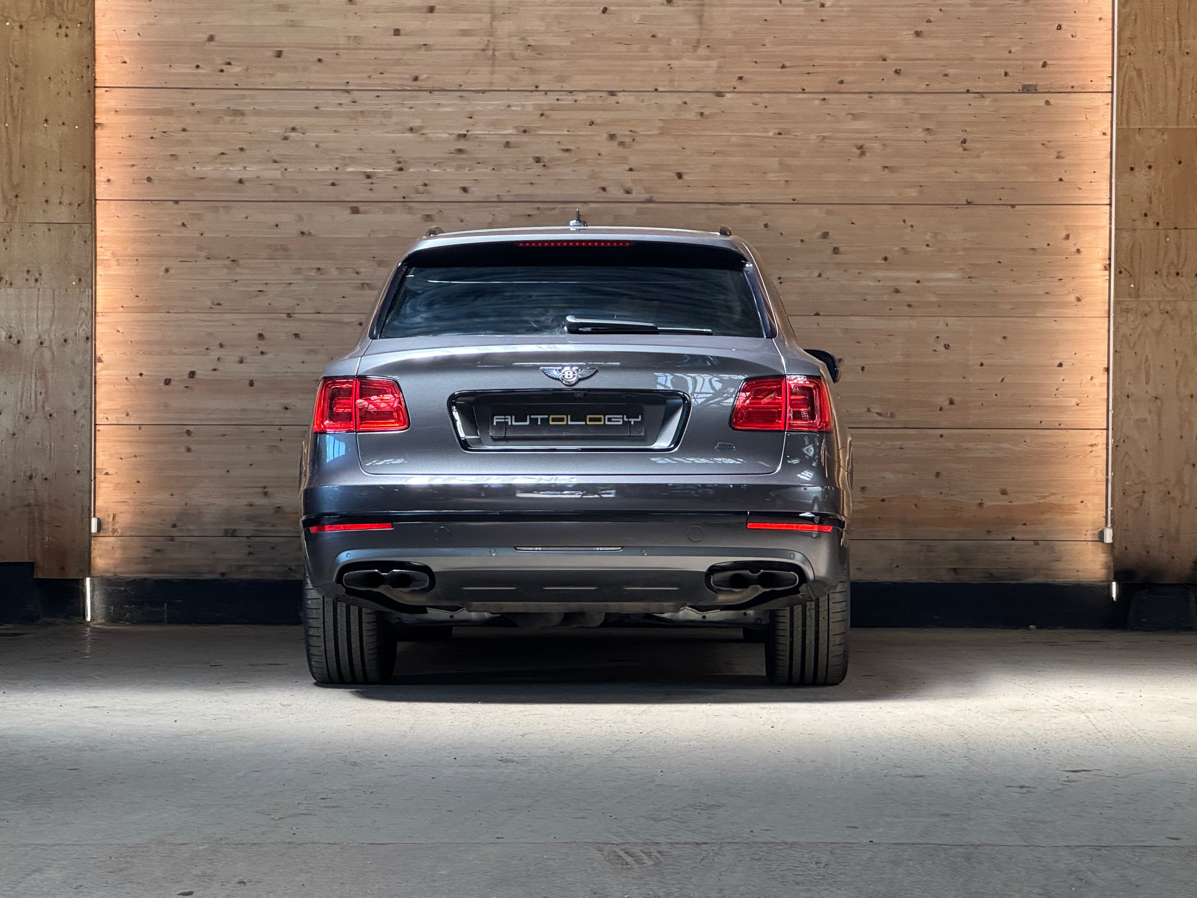 Bentley Bentayga V8 Design Series