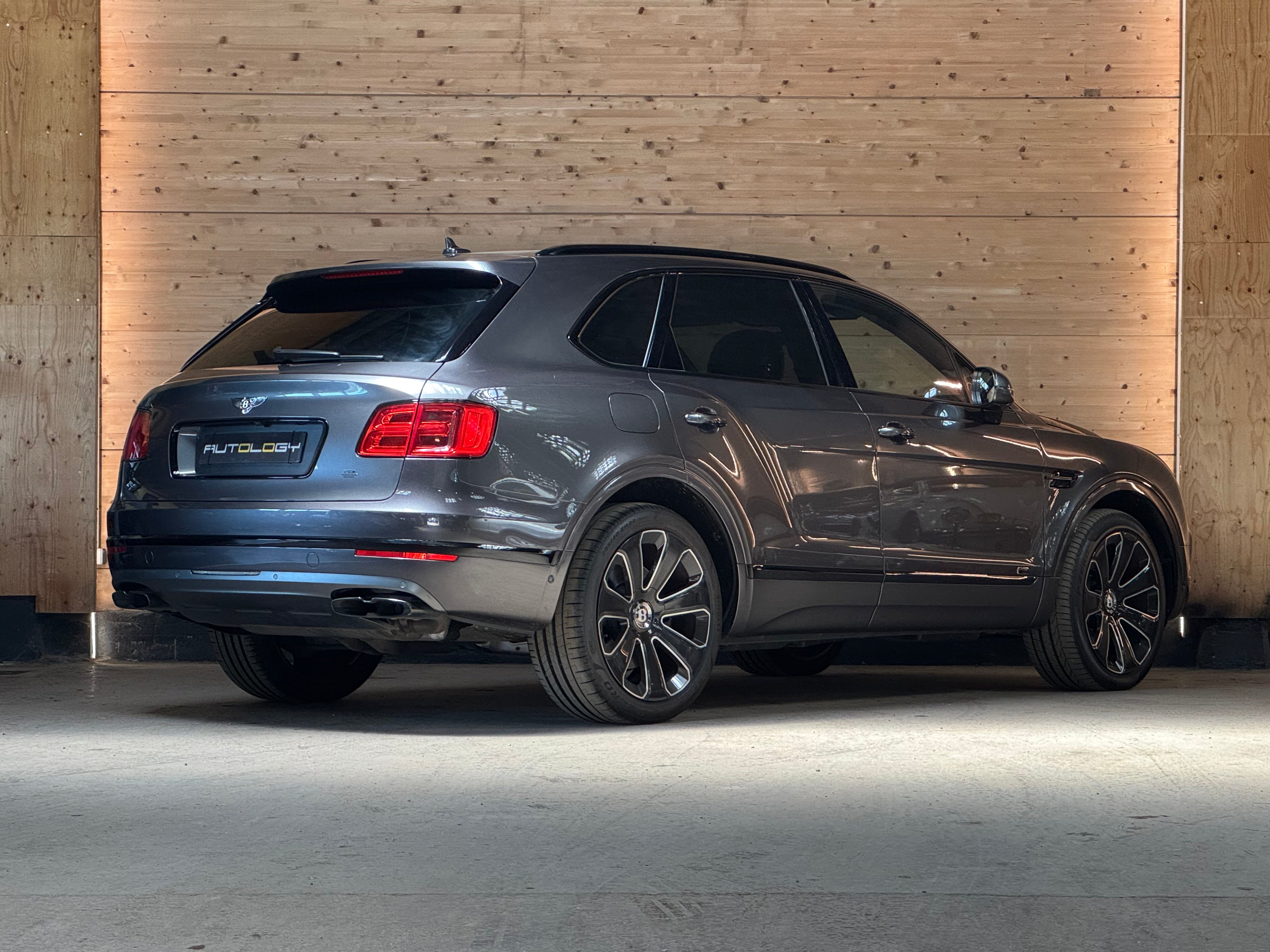 Bentley Bentayga V8 Design Series