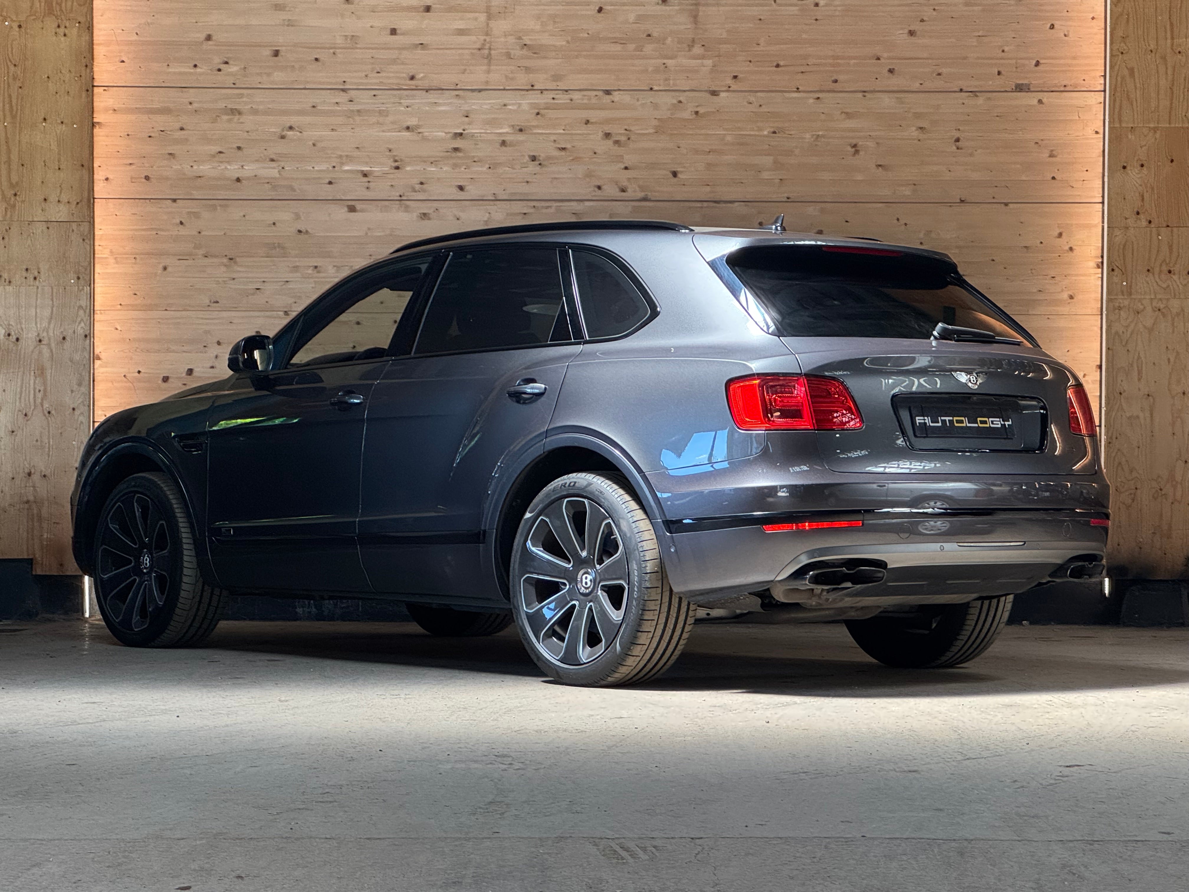 Bentley Bentayga V8 Design Series