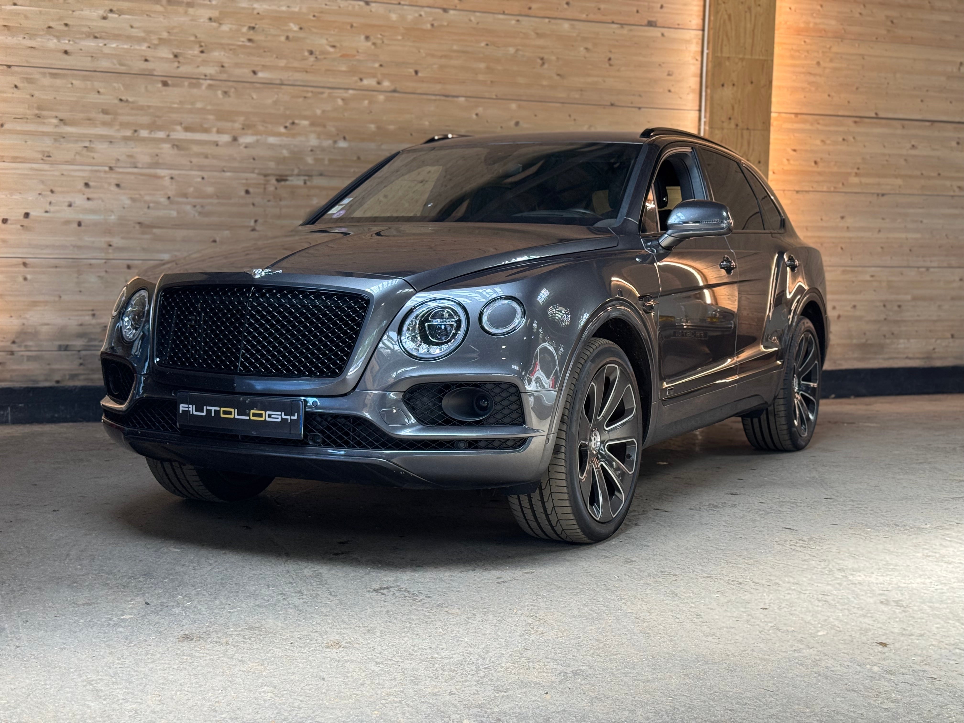 Bentley Bentayga V8 Design Series