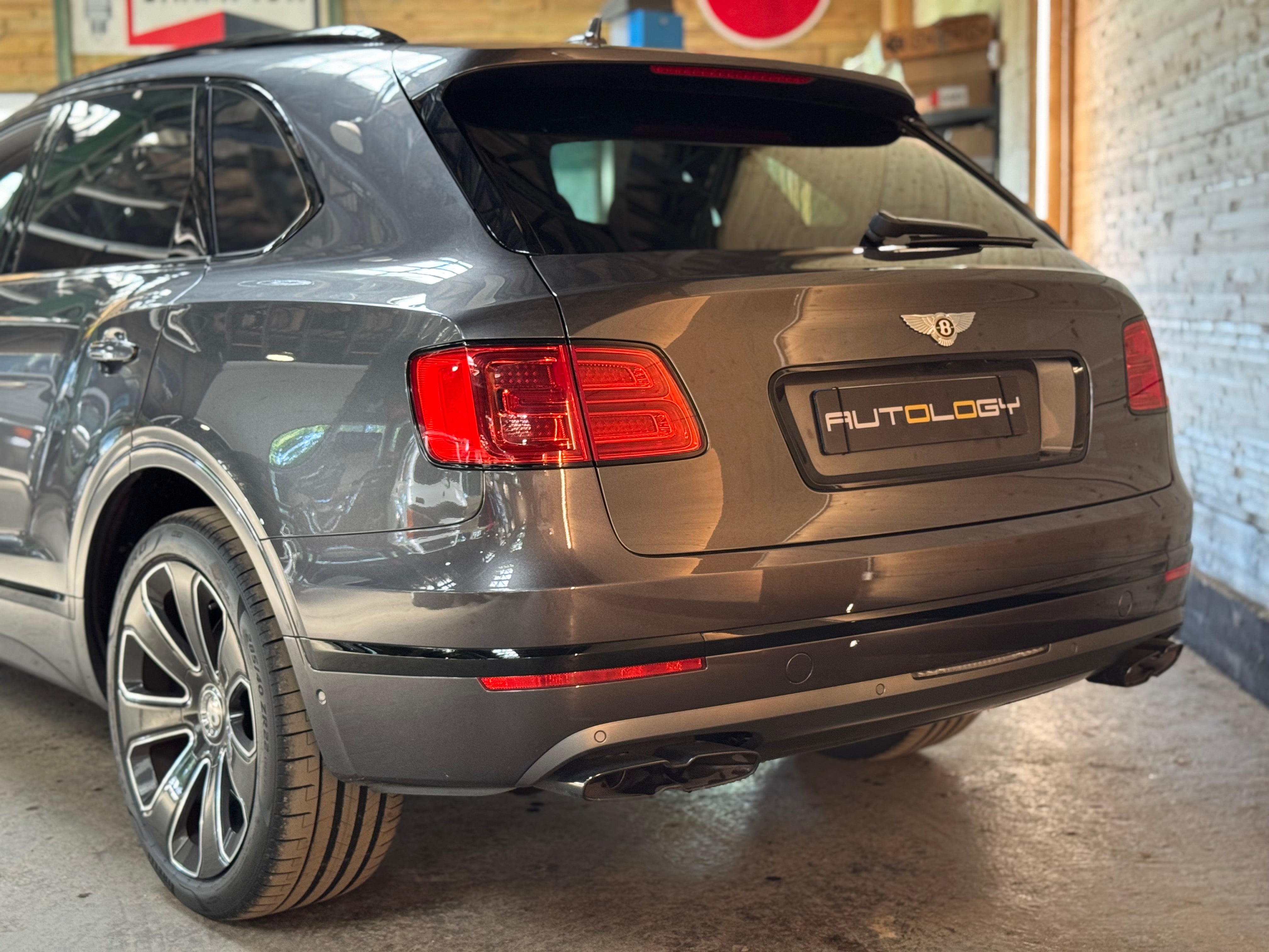 Bentley Bentayga V8 Design Series