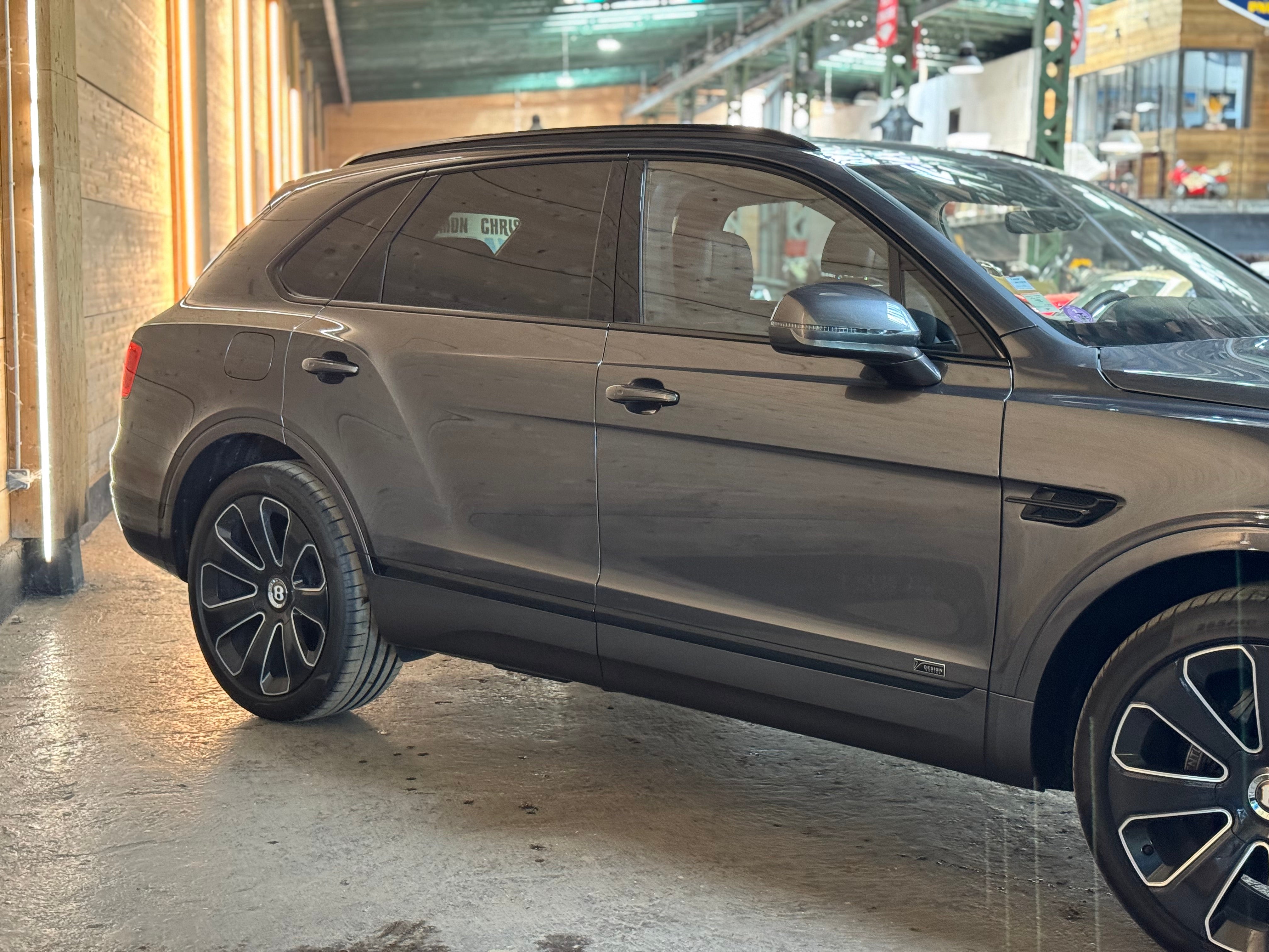 Bentley Bentayga V8 Design Series