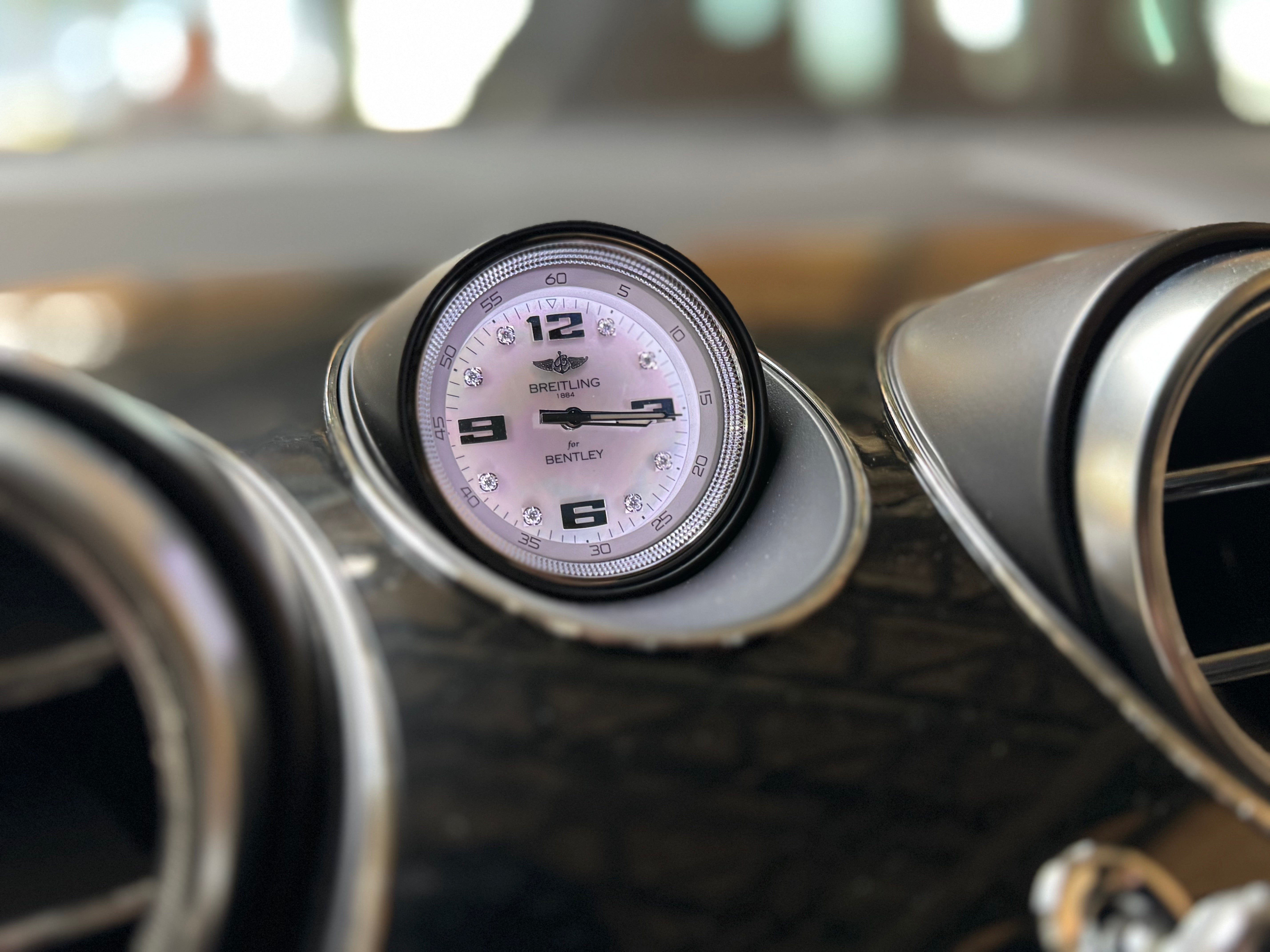 Bentley Bentayga V8 Design Series