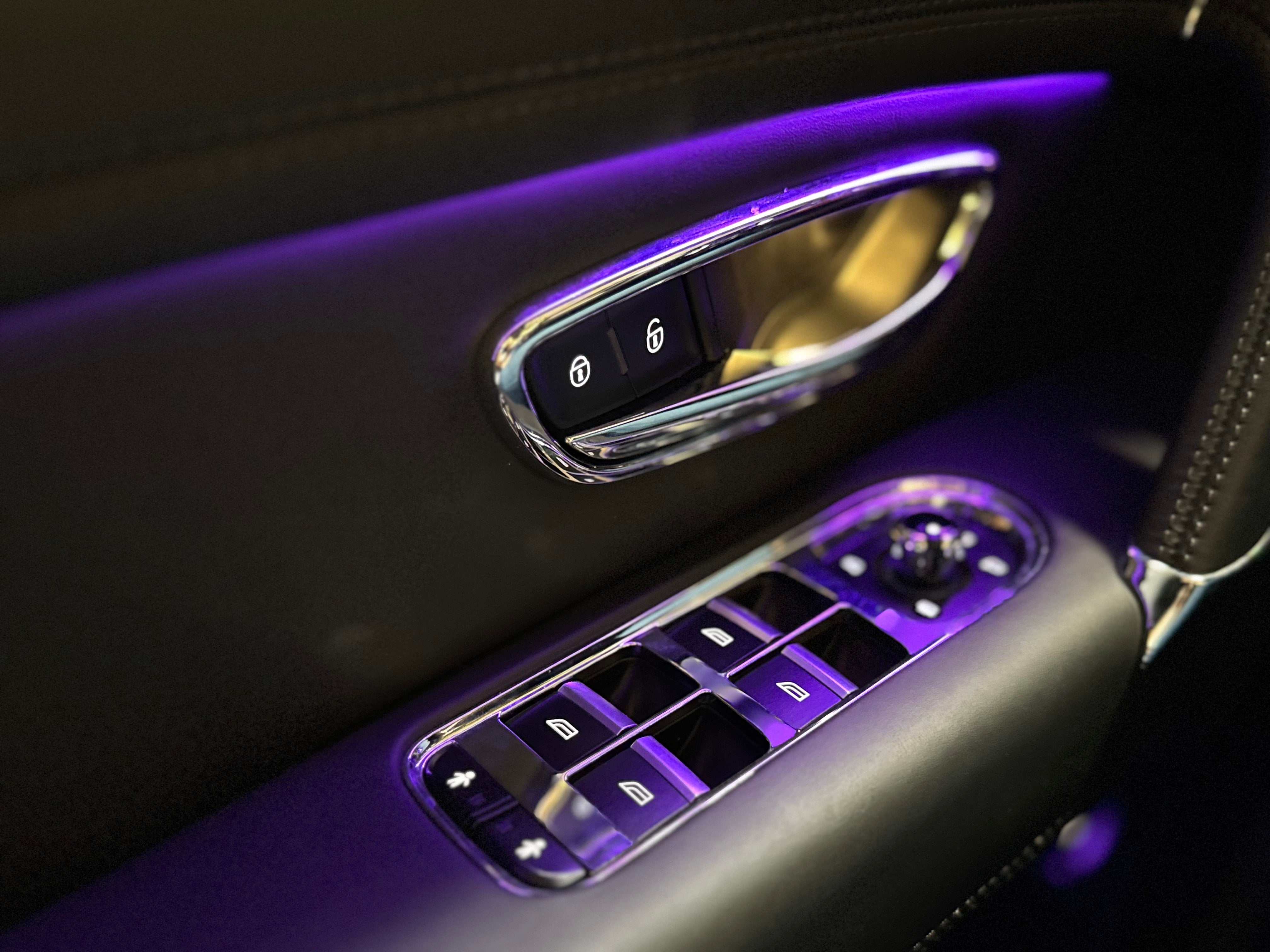 Bentley Bentayga V8 Design Series