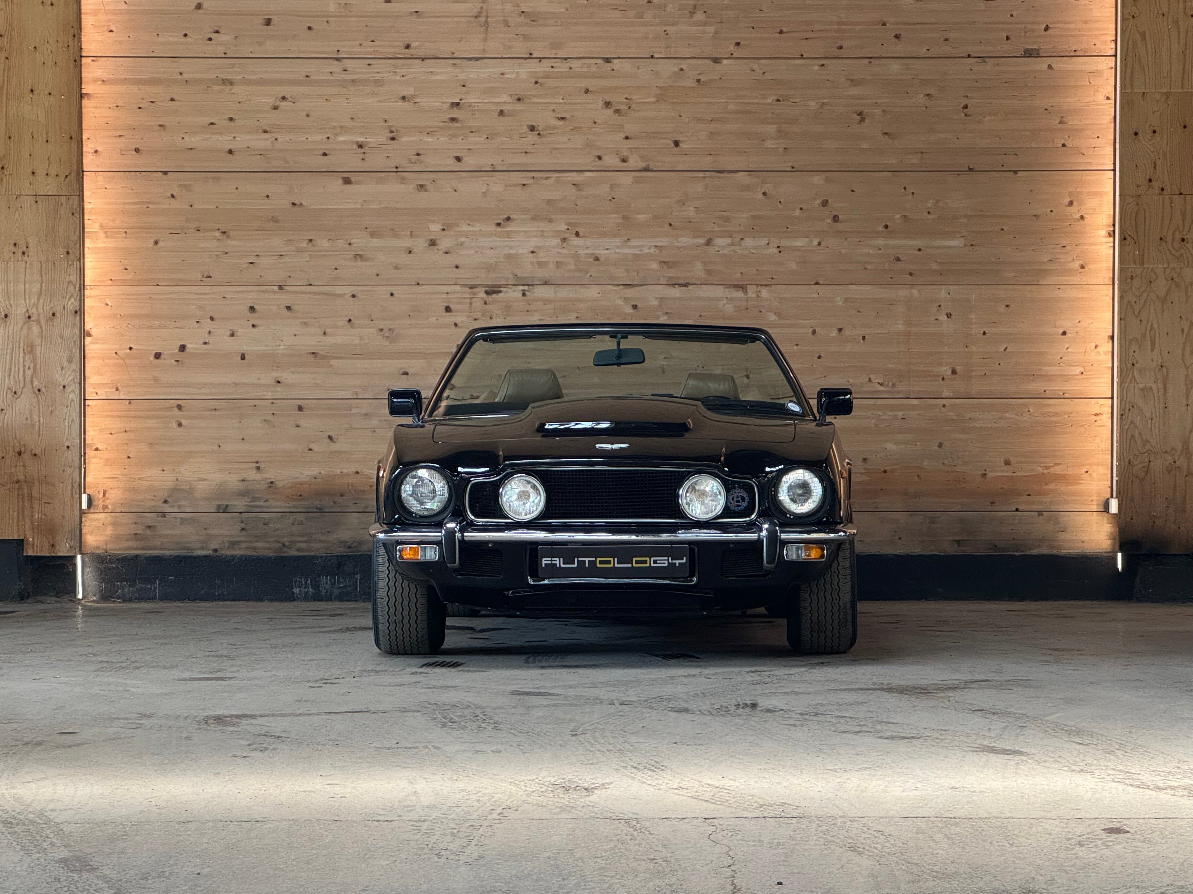 Aston Martin V8 Volante BVA