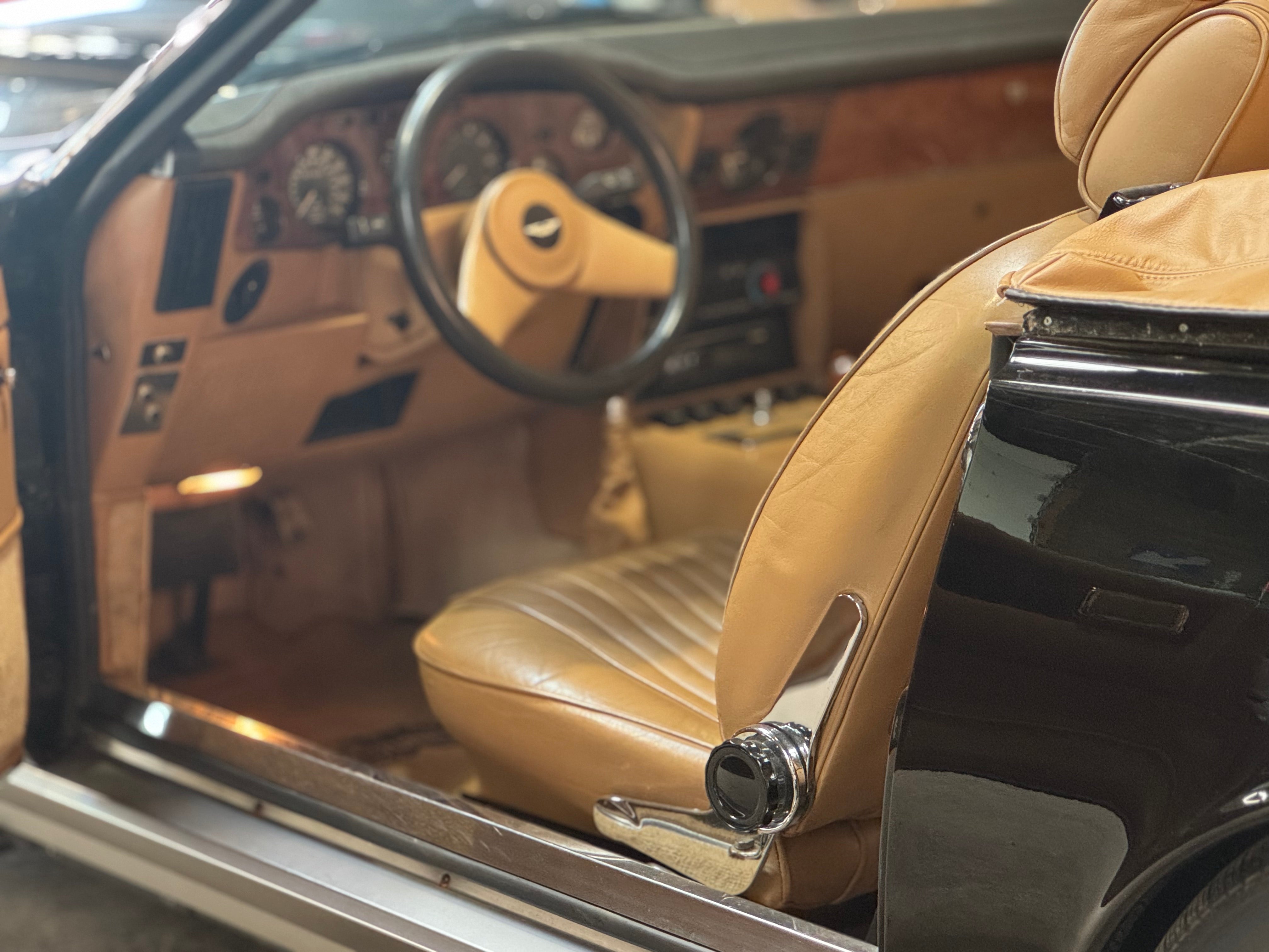 Aston Martin V8 Volante BVA