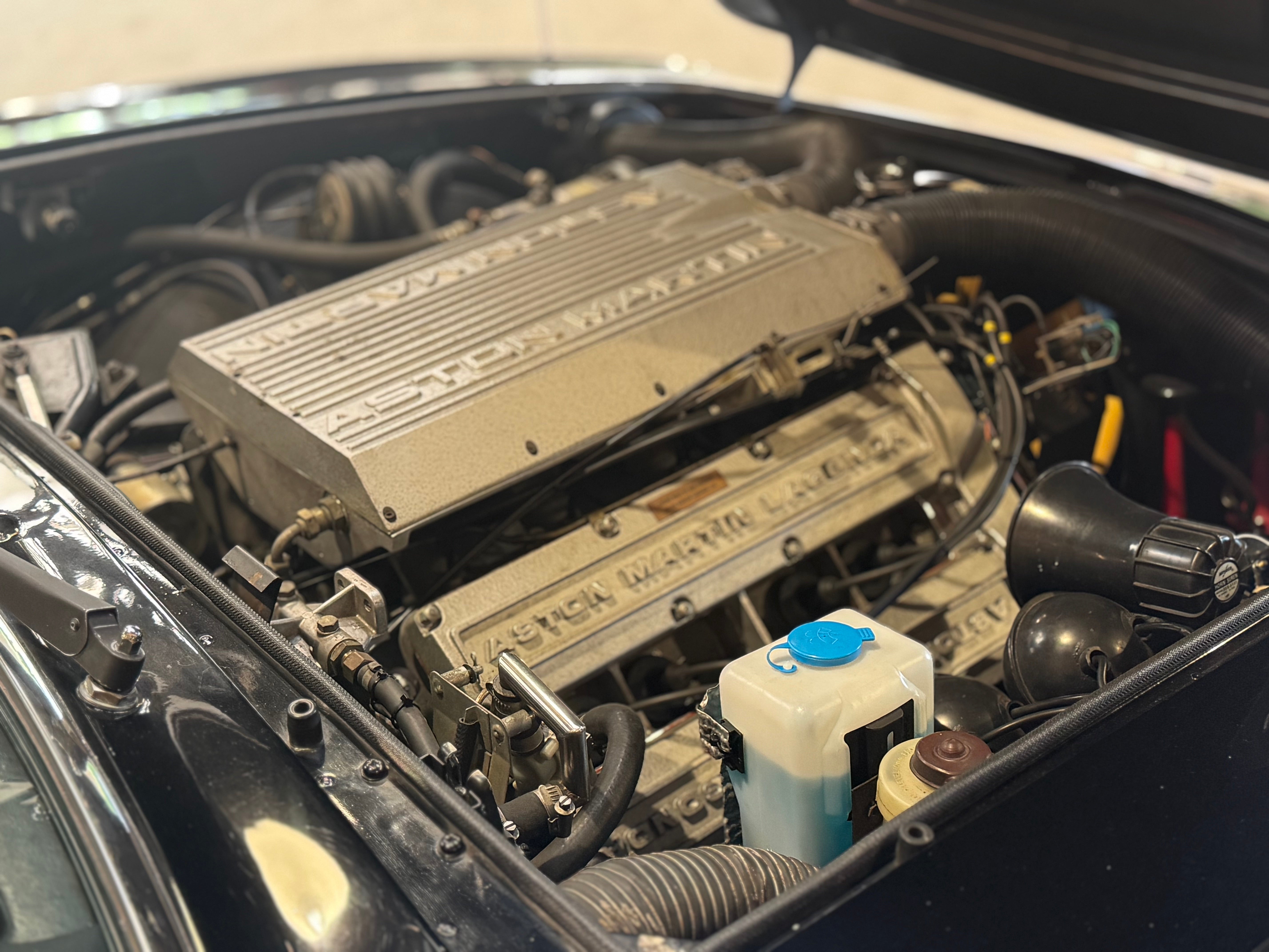 Aston Martin V8 Volante BVA