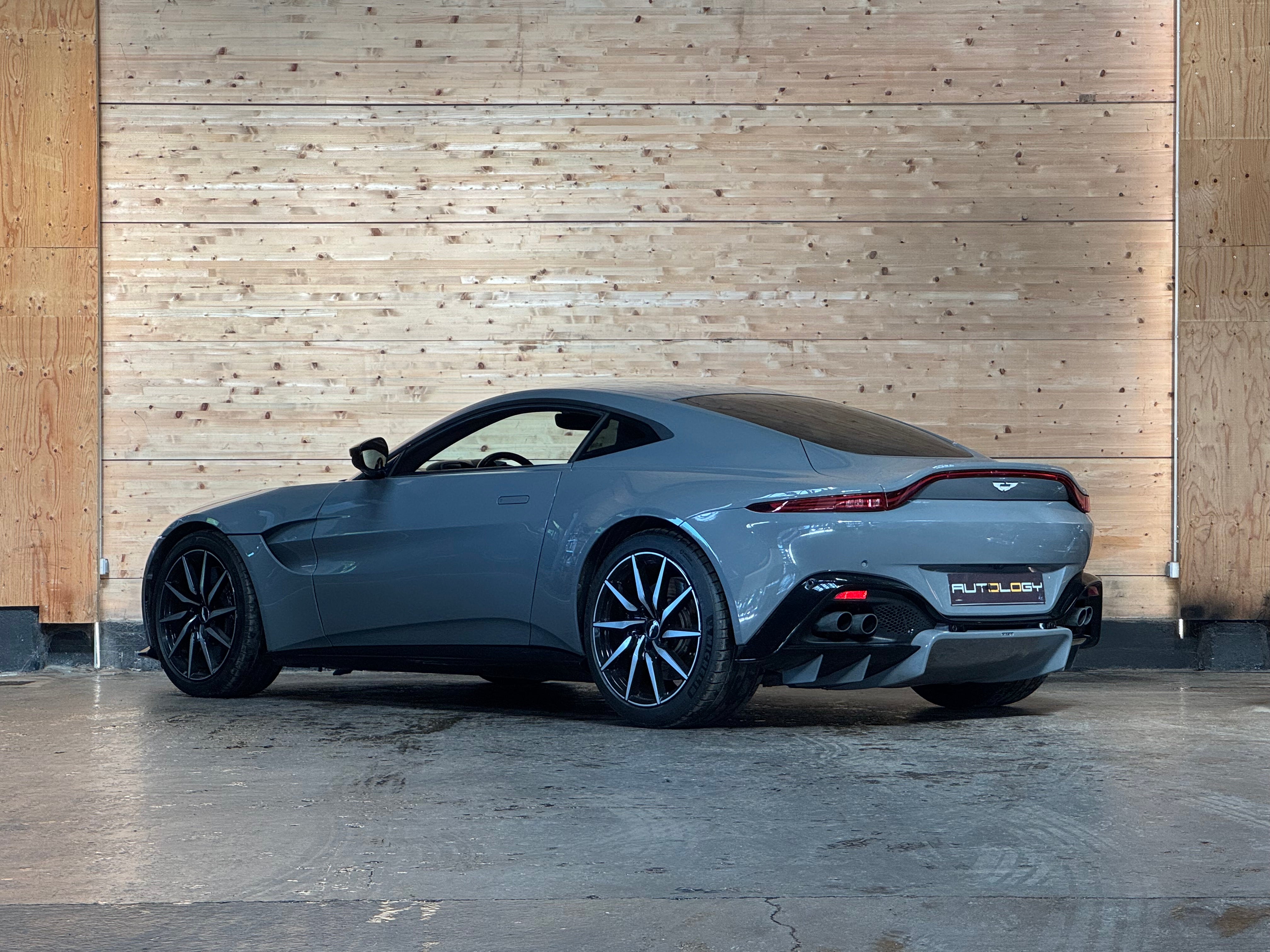 Aston Martin Vantage Coupe