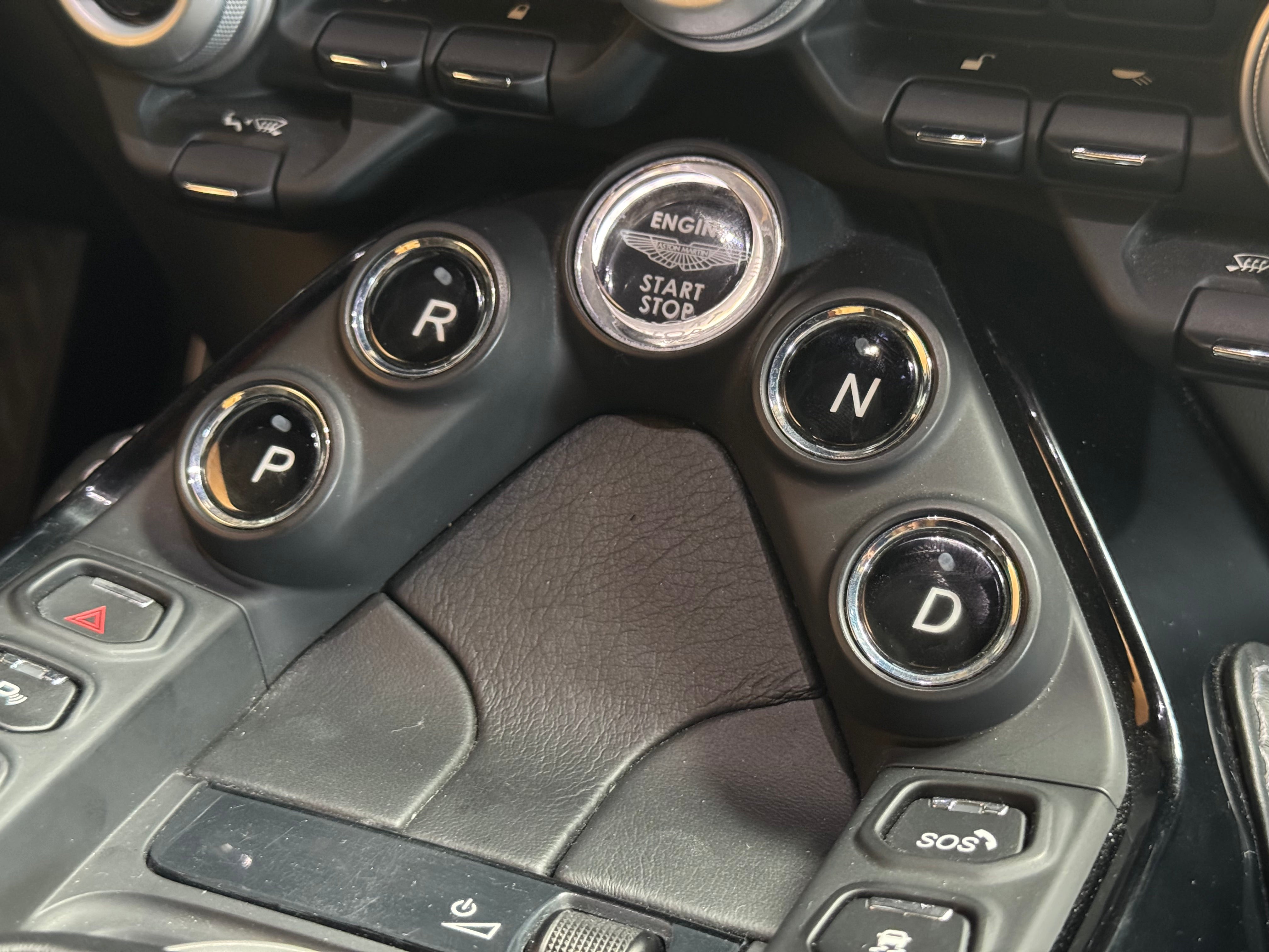 Aston Martin Vantage Coupe