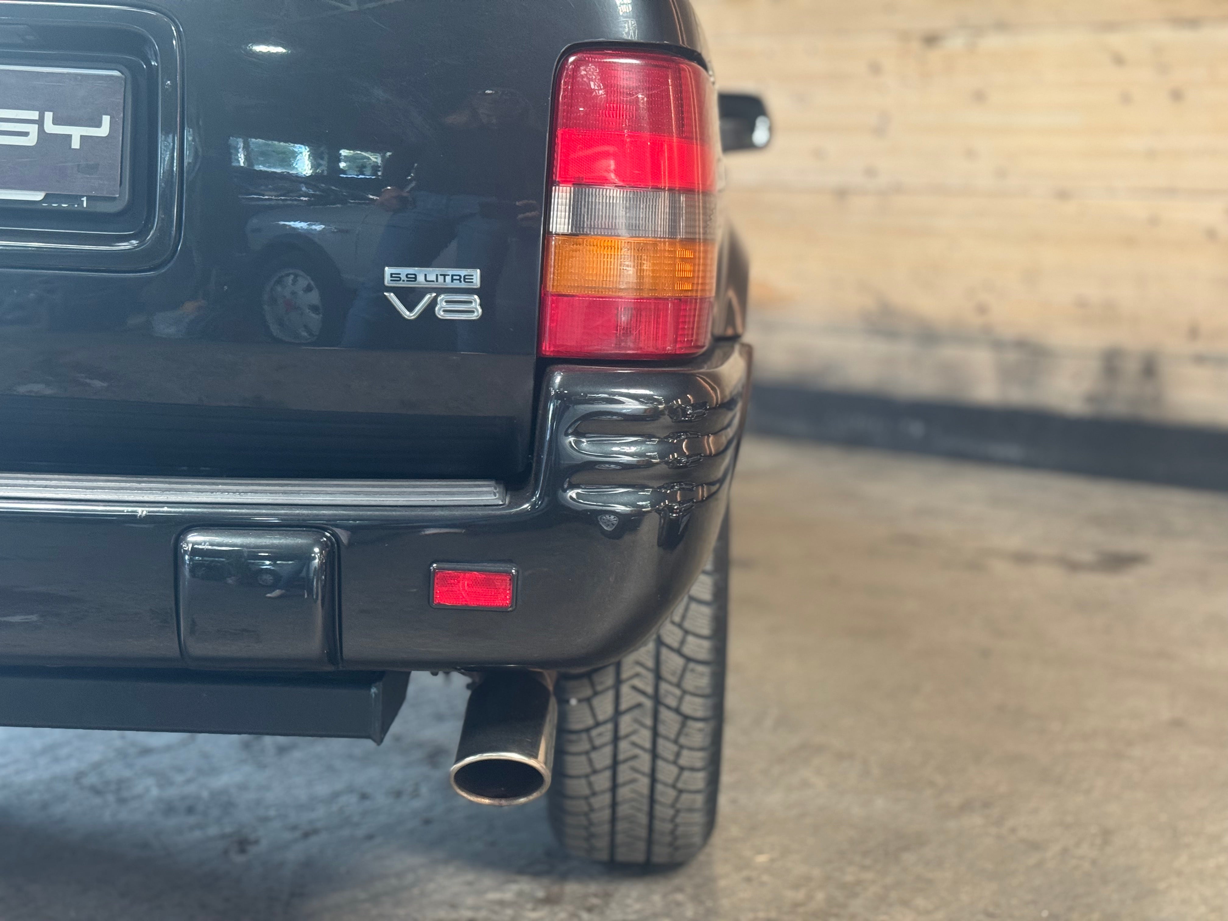 Jeep Grand Cherokee Limited LX 5.9