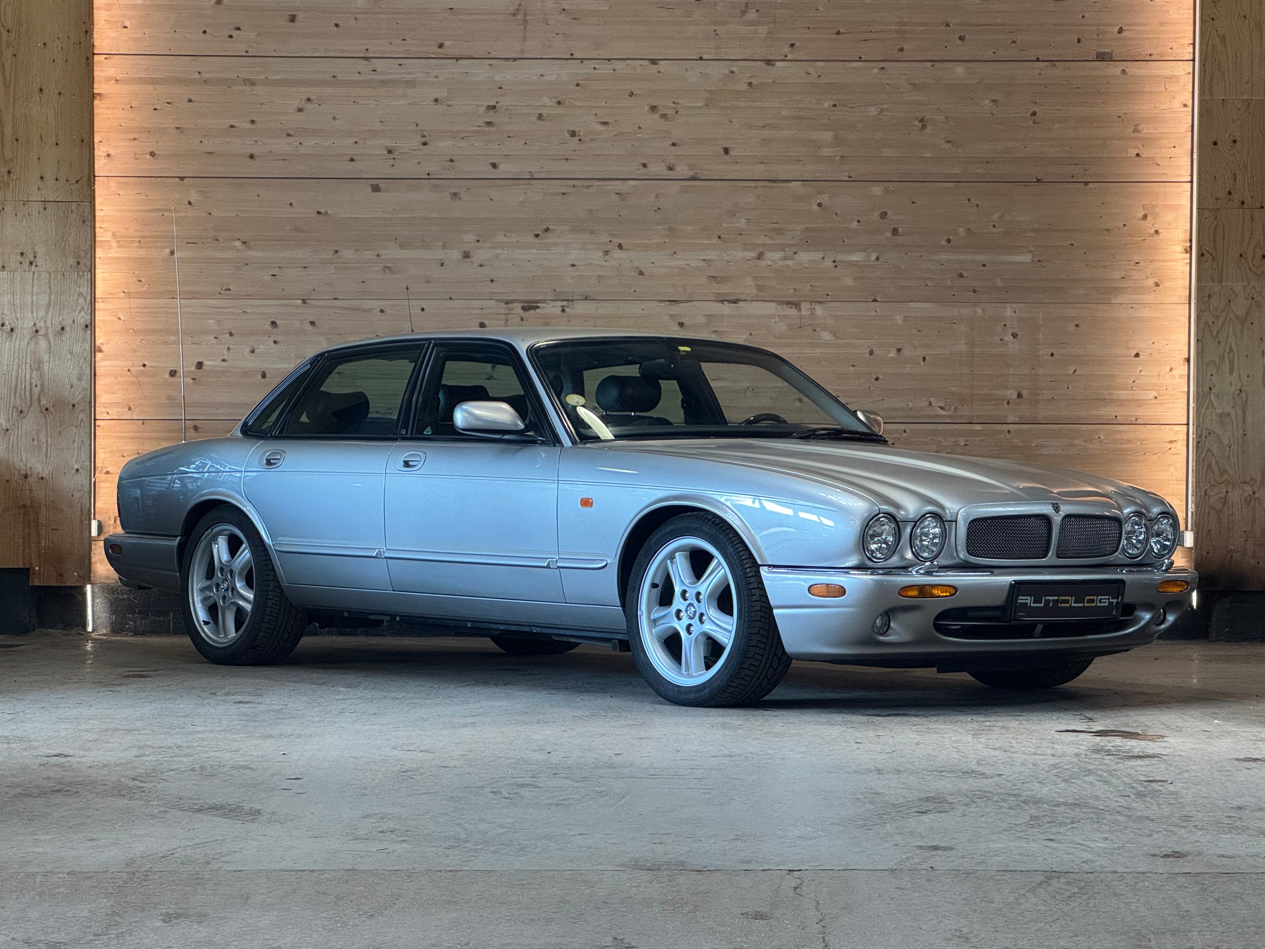 Jaguar XJR 4.0 375ch