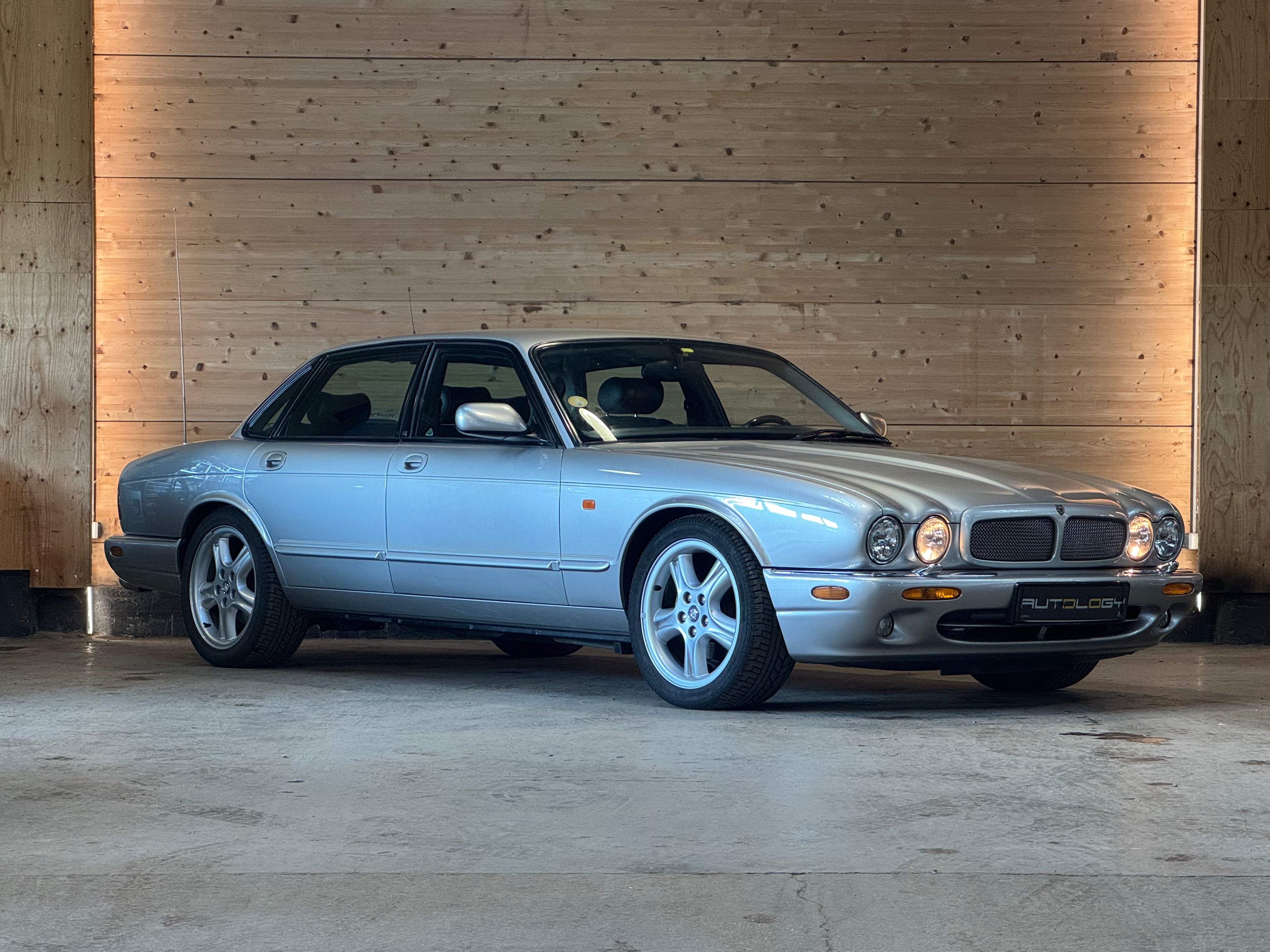 Jaguar XJR 4.0 375ch