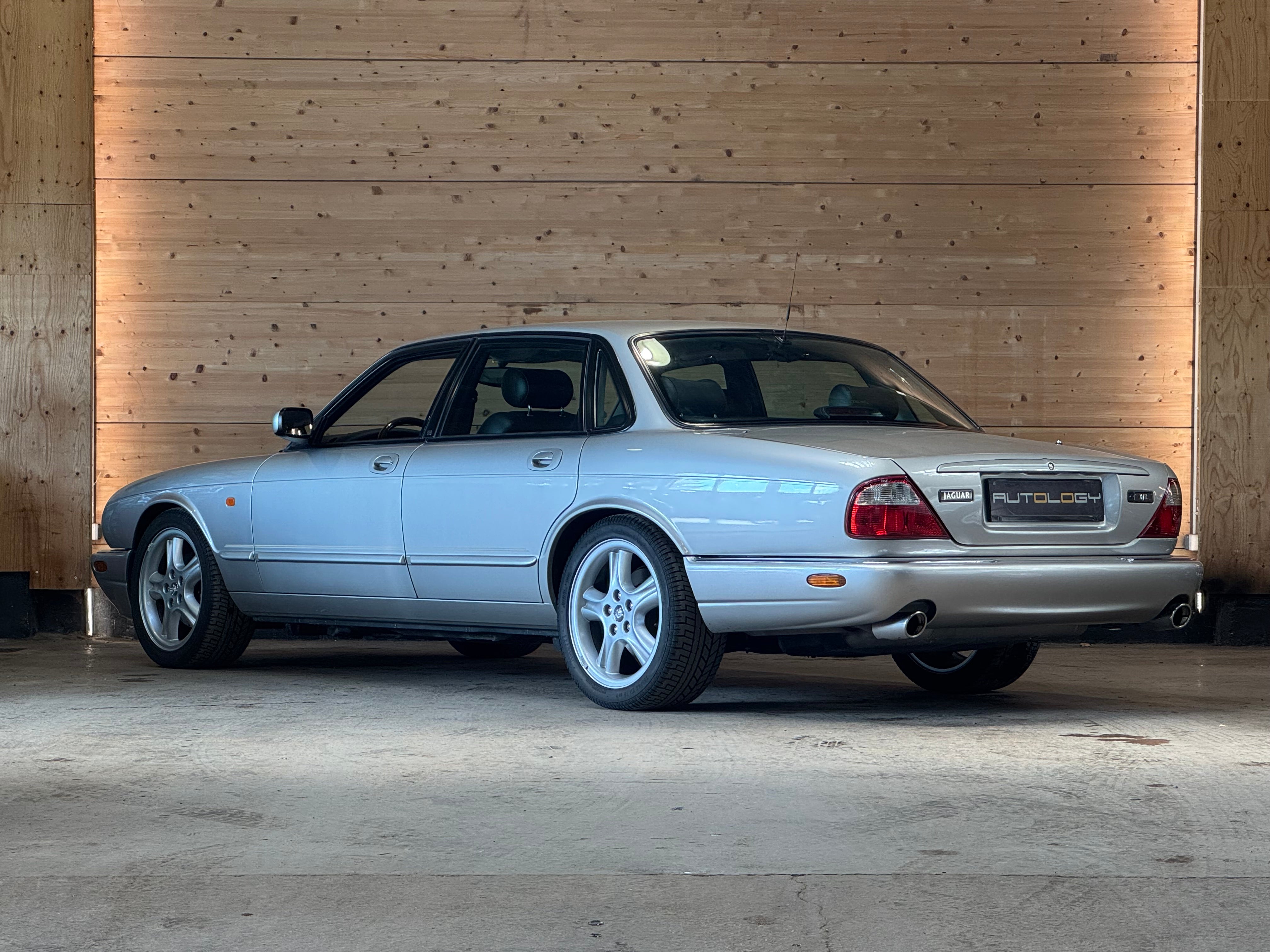 Jaguar XJR 4.0 375ch