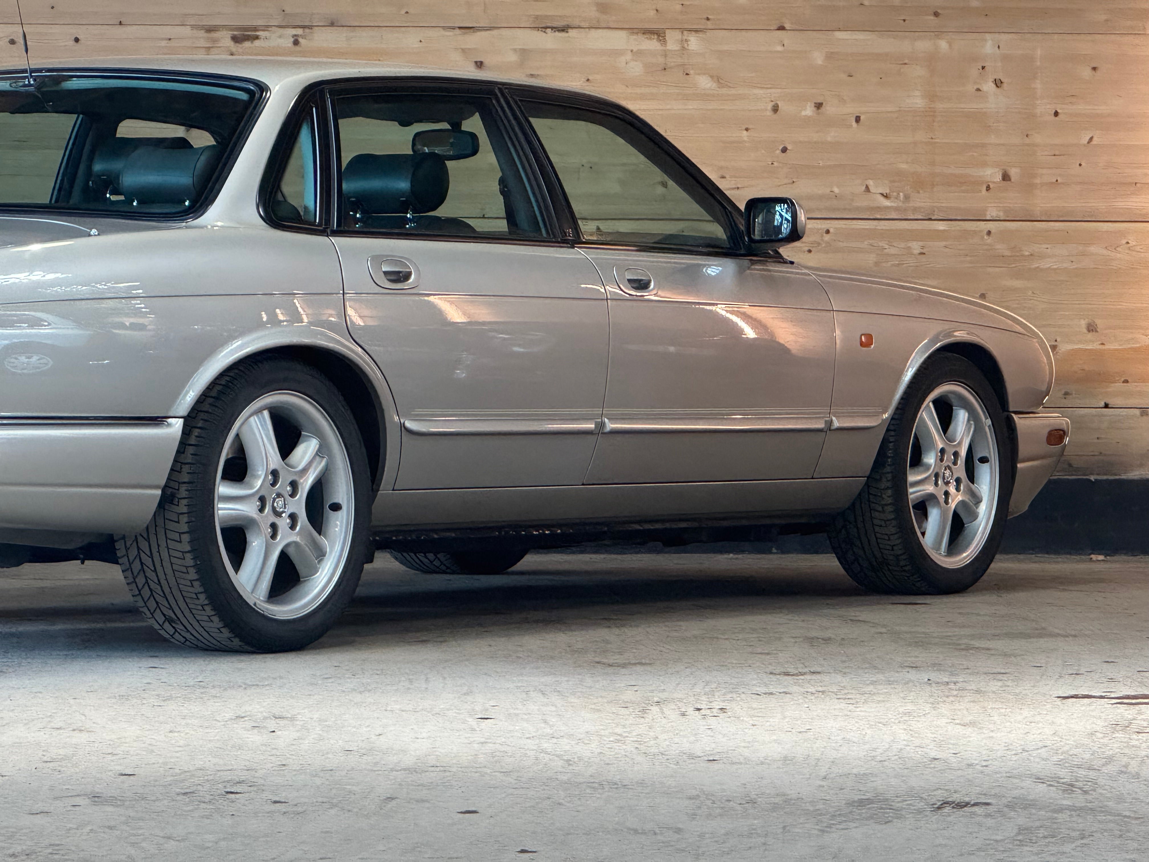 Jaguar XJR 4.0 375ch