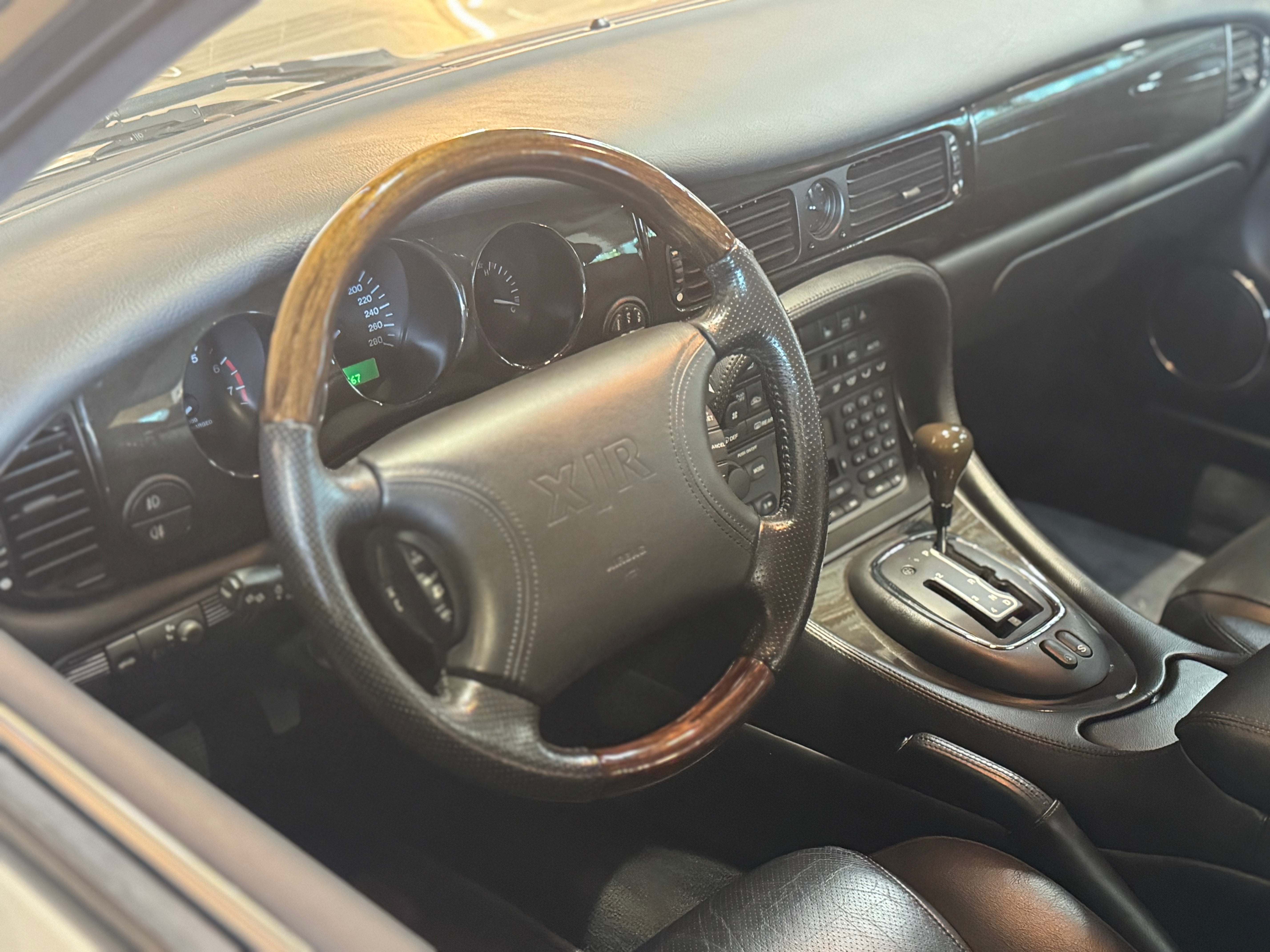 Jaguar XJR 4.0 375ch