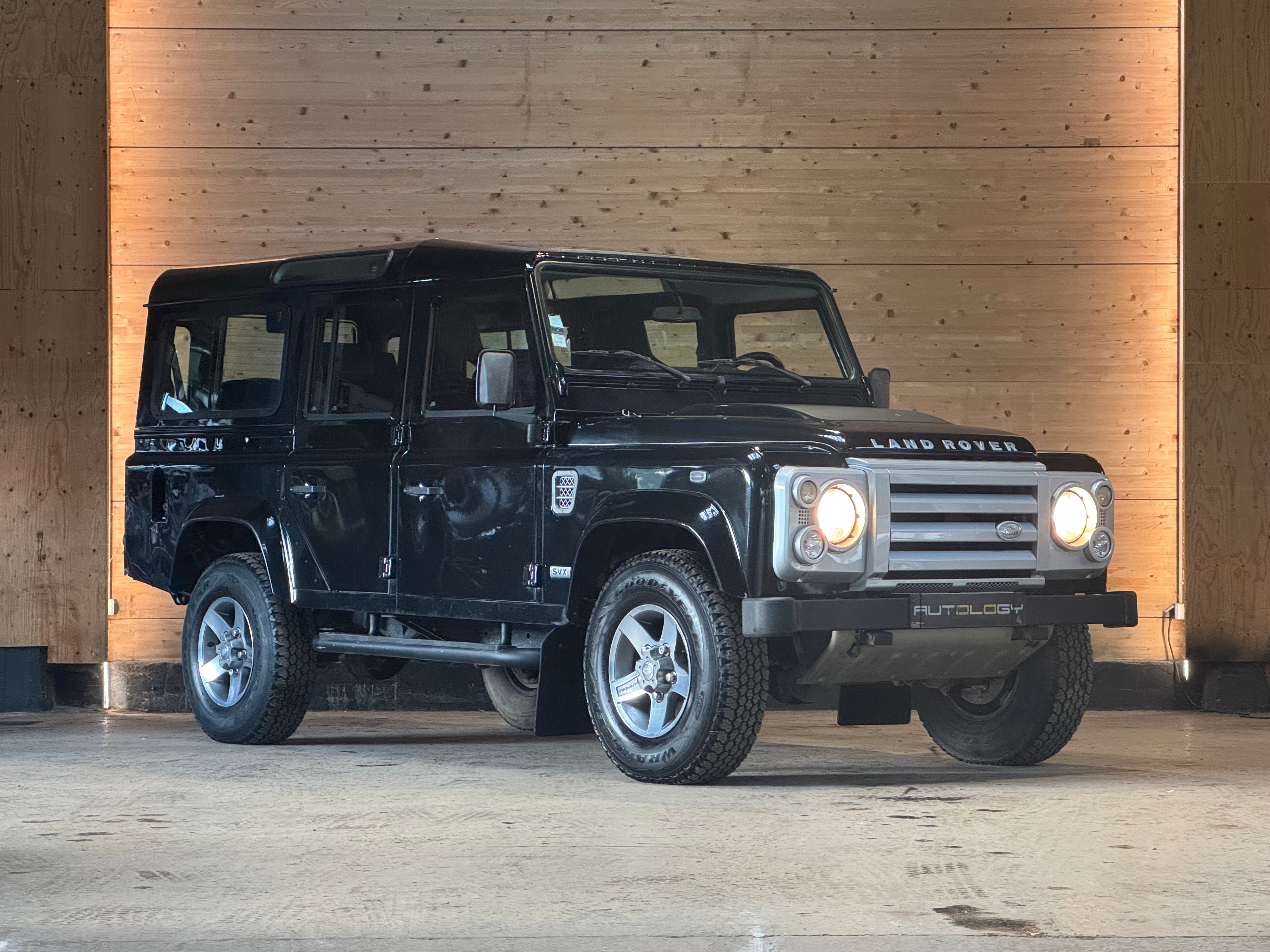 Land Rover Defender 110 Td4 SVX "60th Anniversary" 7 places