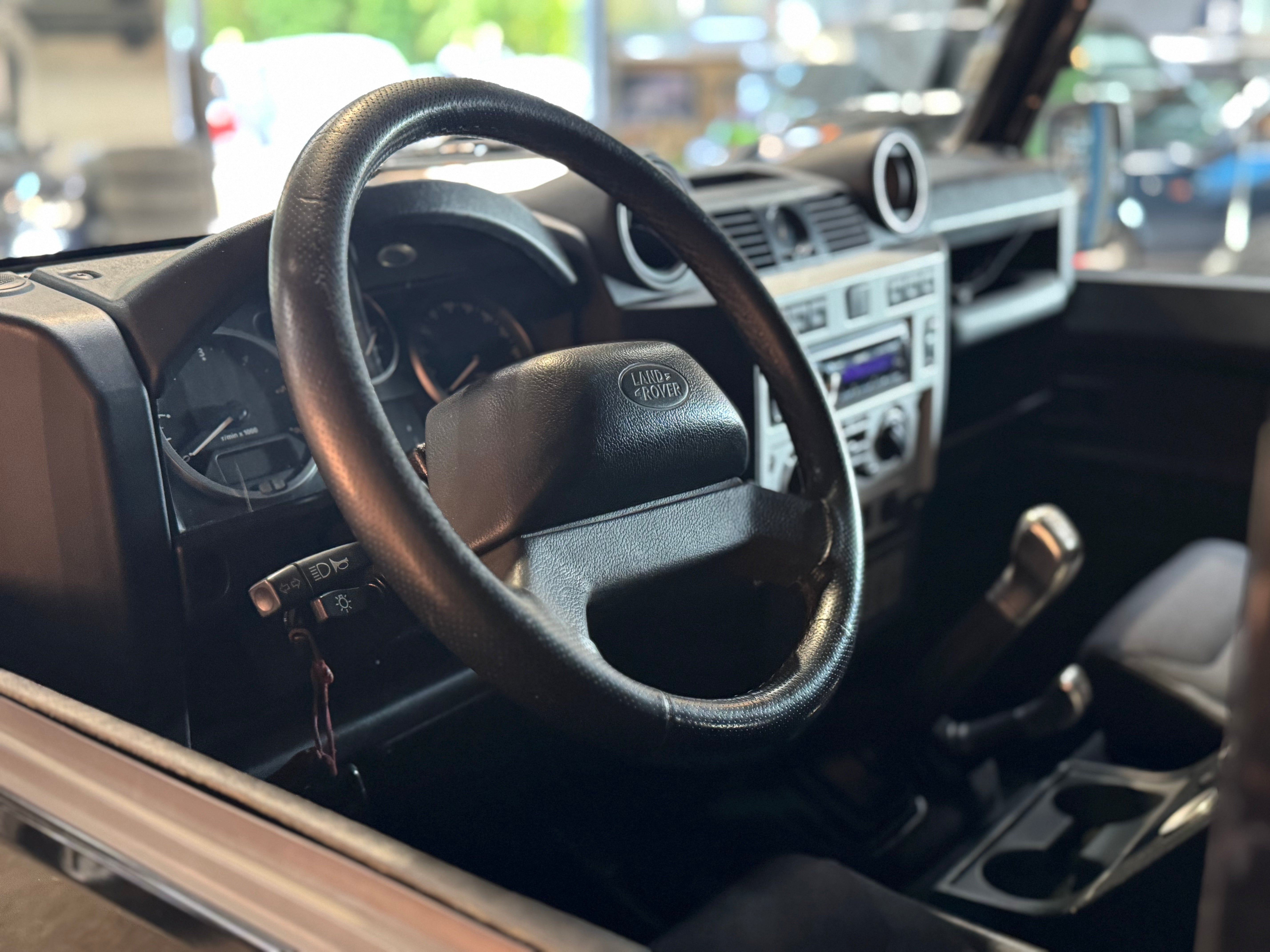 Land Rover Defender 110 Td4 SVX "60th Anniversary" 7 places