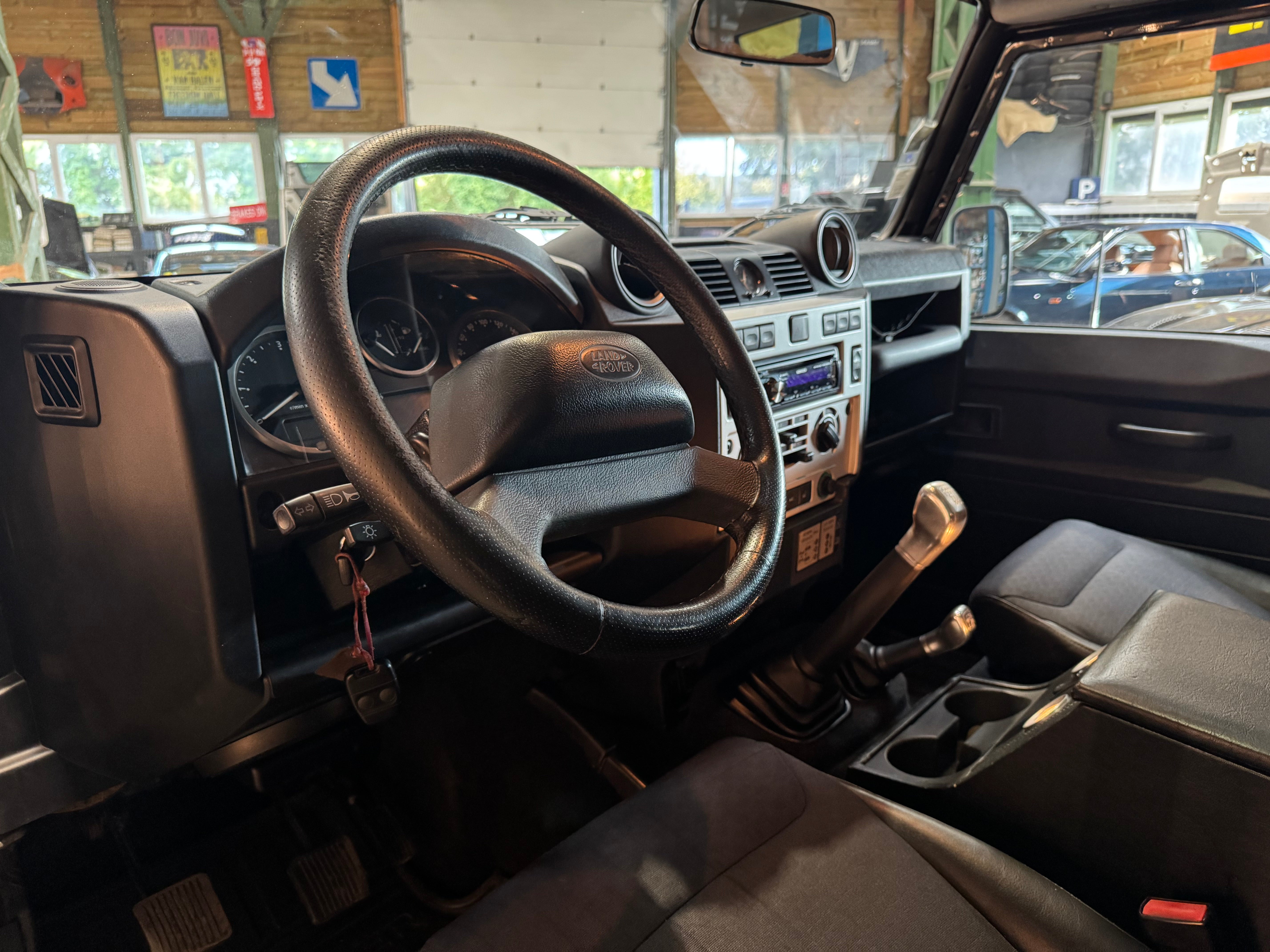 Land Rover Defender 110 Td4 SVX "60th Anniversary" 7 places