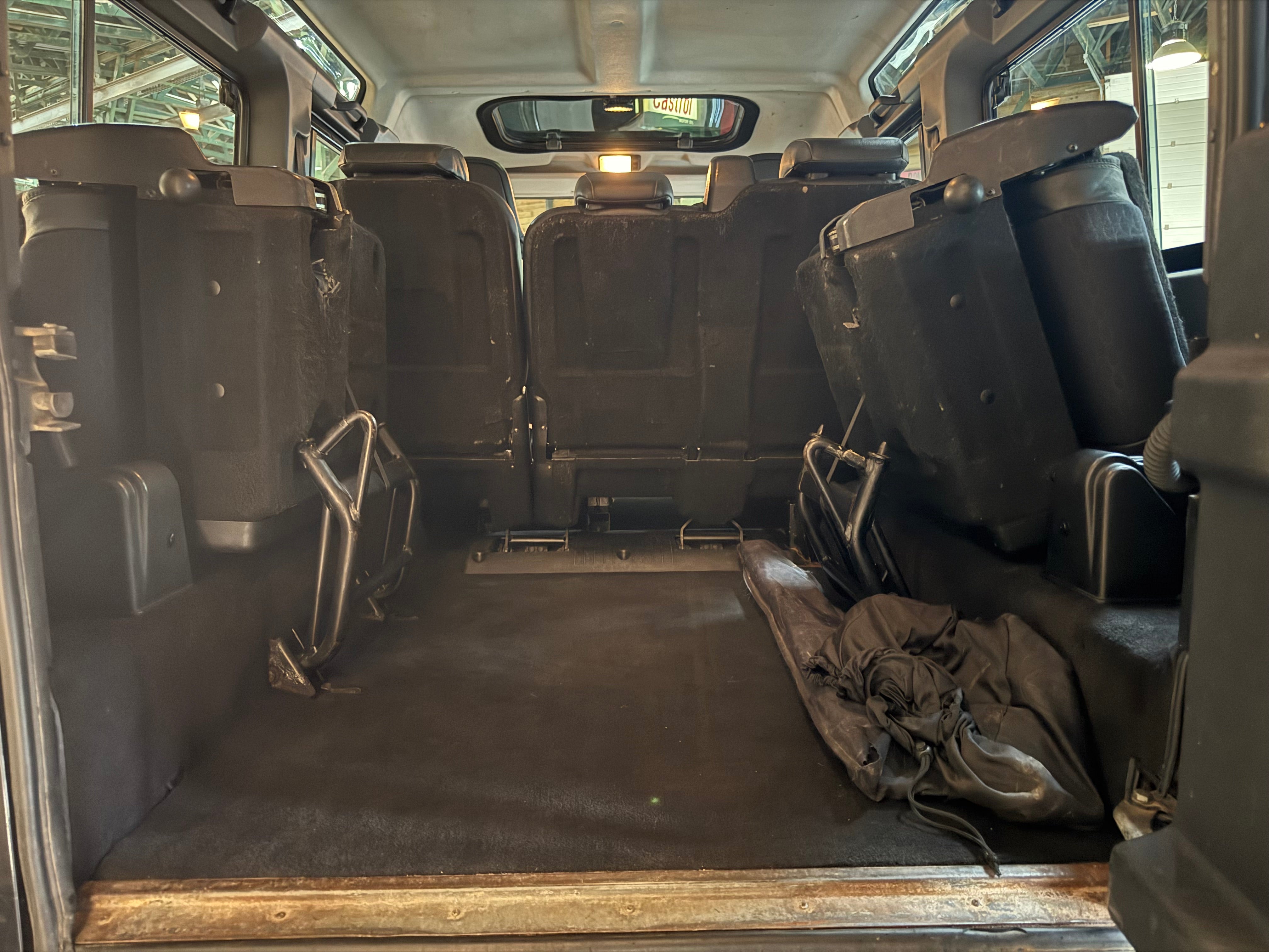 Land Rover Defender 110 Td4 SVX "60th Anniversary" 7 places