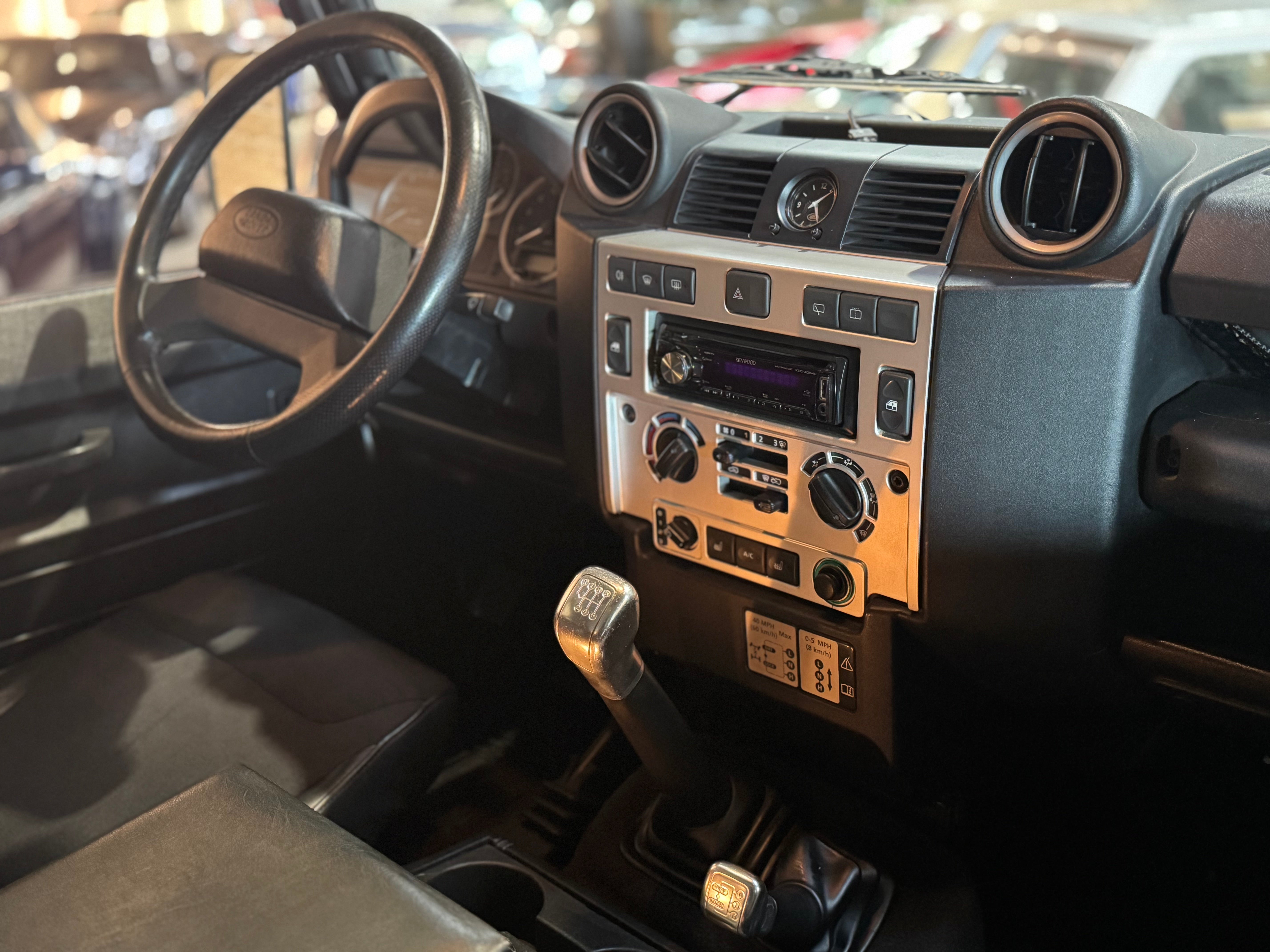 Land Rover Defender 110 Td4 SVX "60th Anniversary" 7 places