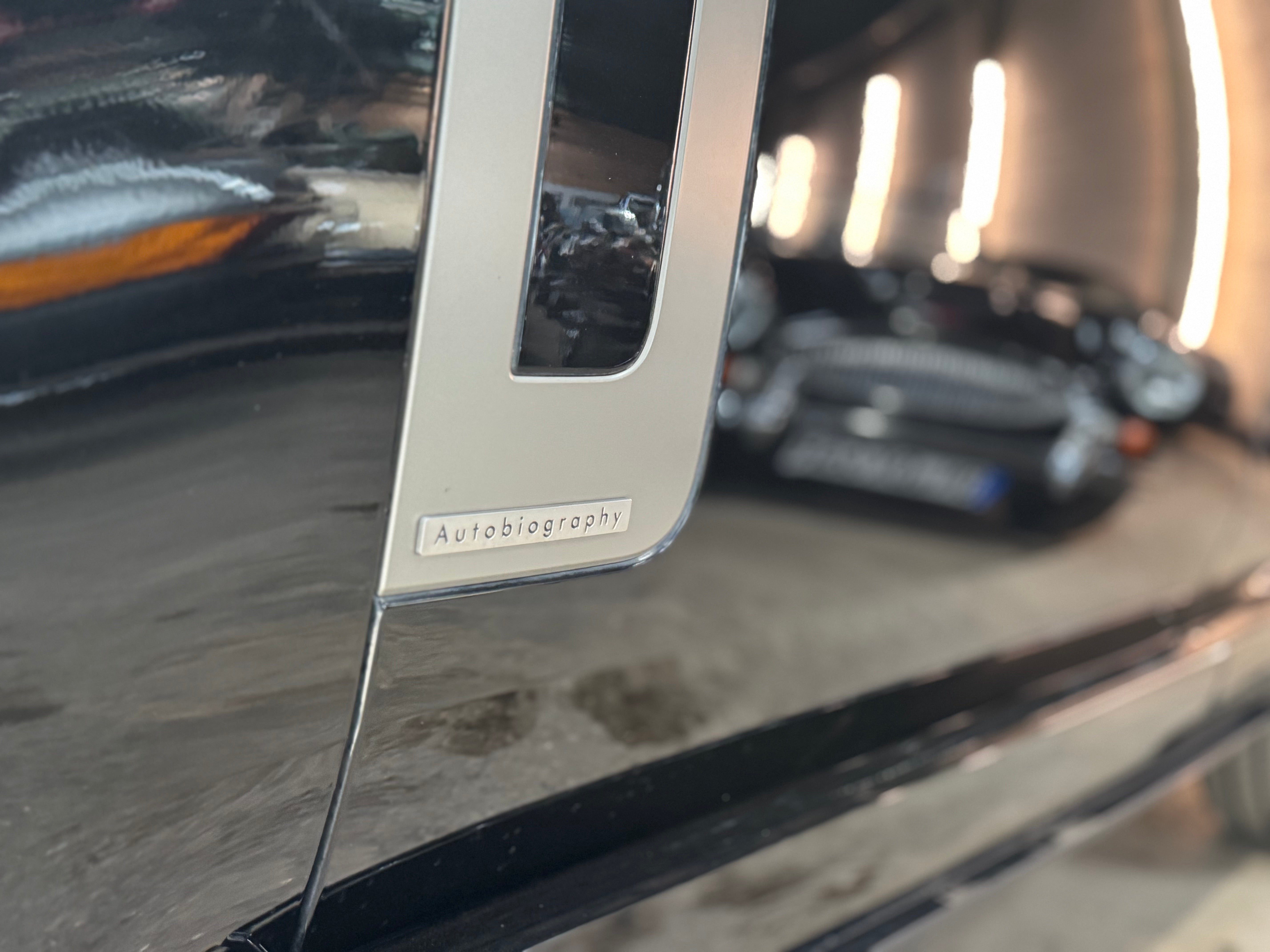 Land Rover Range Rover P550e Autobiography