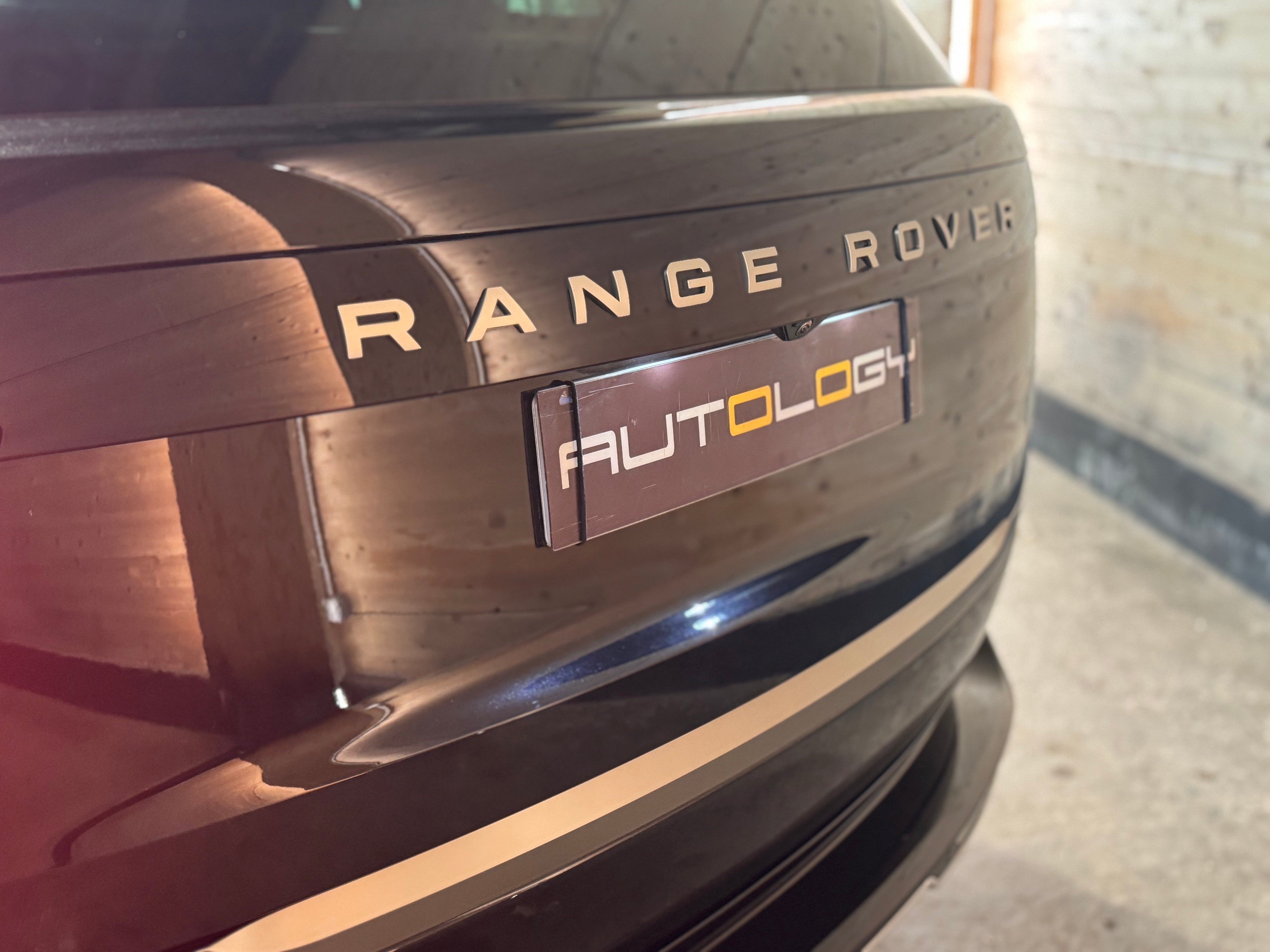 Land Rover Range Rover P550e Autobiography