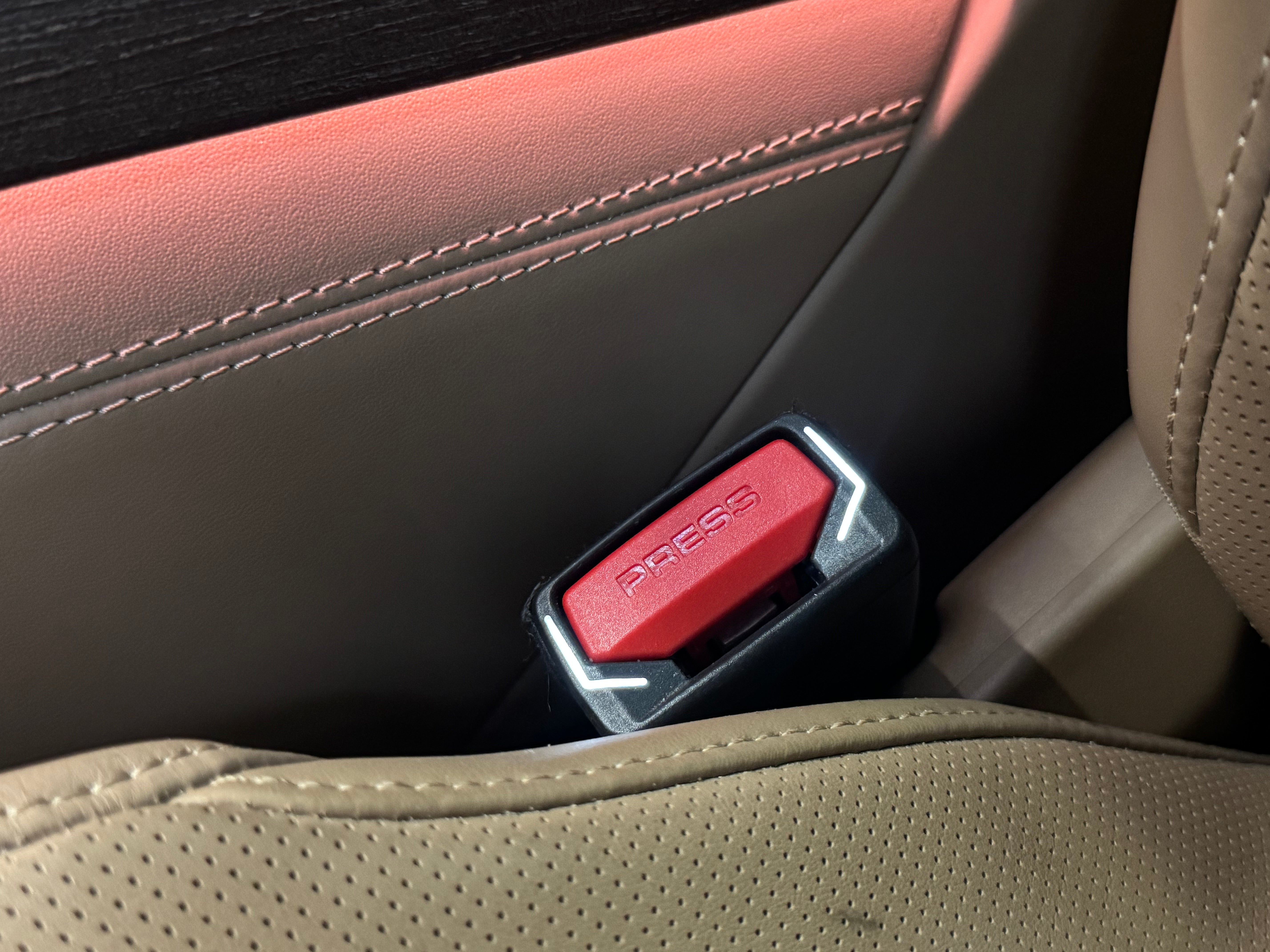 Land Rover Range Rover P550e Autobiography