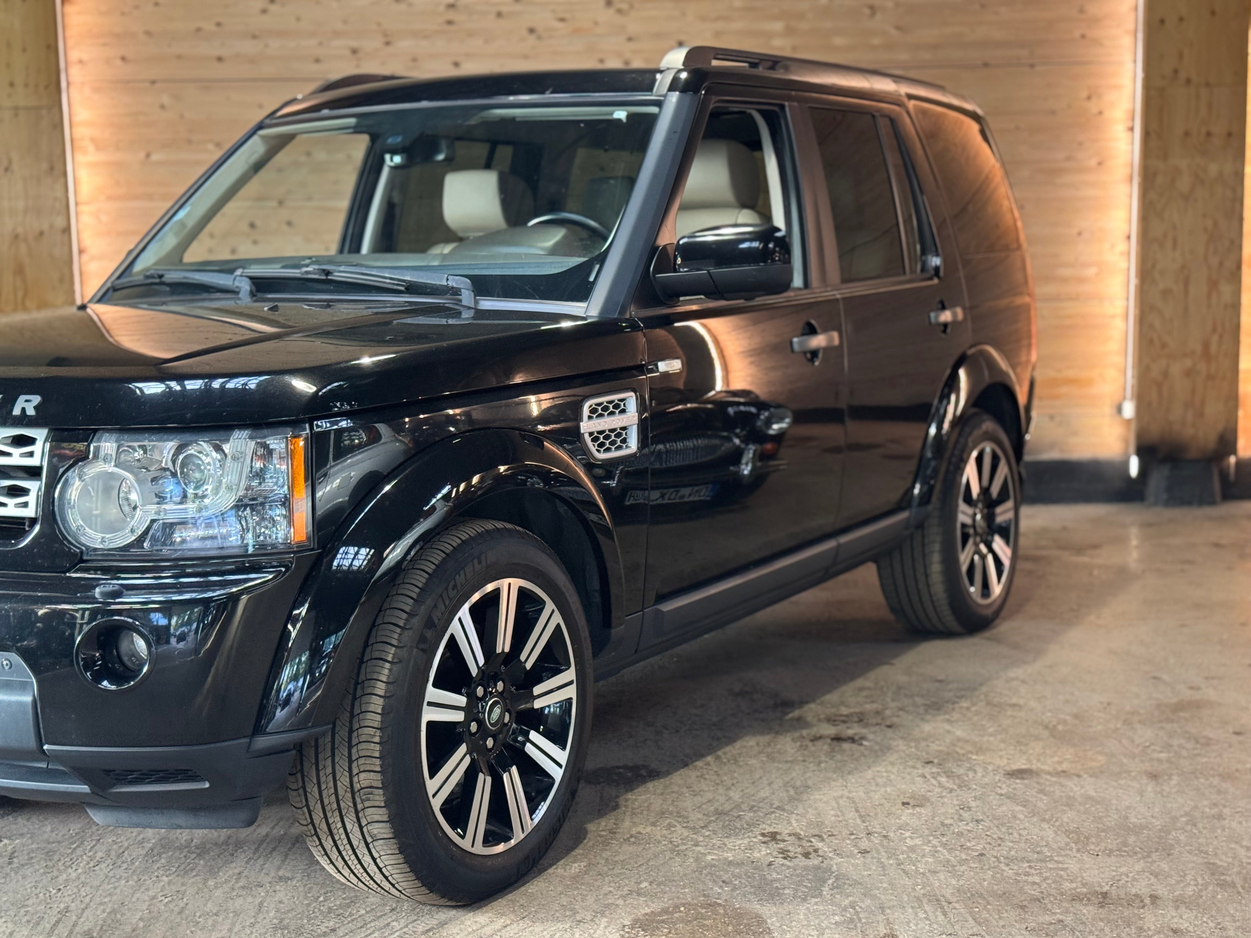 Land Rover Discovery IV SdV6 256ch HSE 7 places