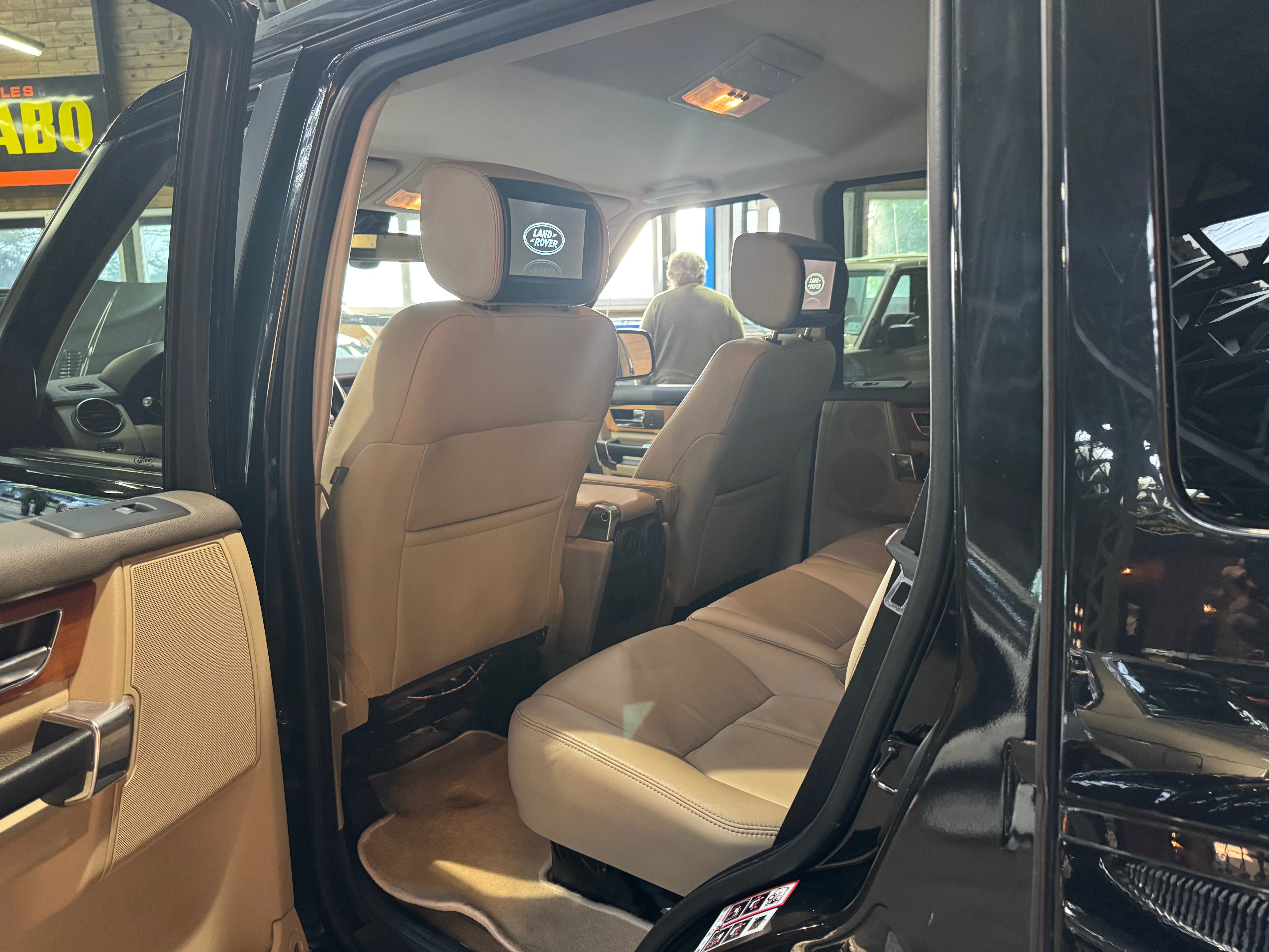 Land Rover Discovery IV SdV6 256ch HSE 7 places