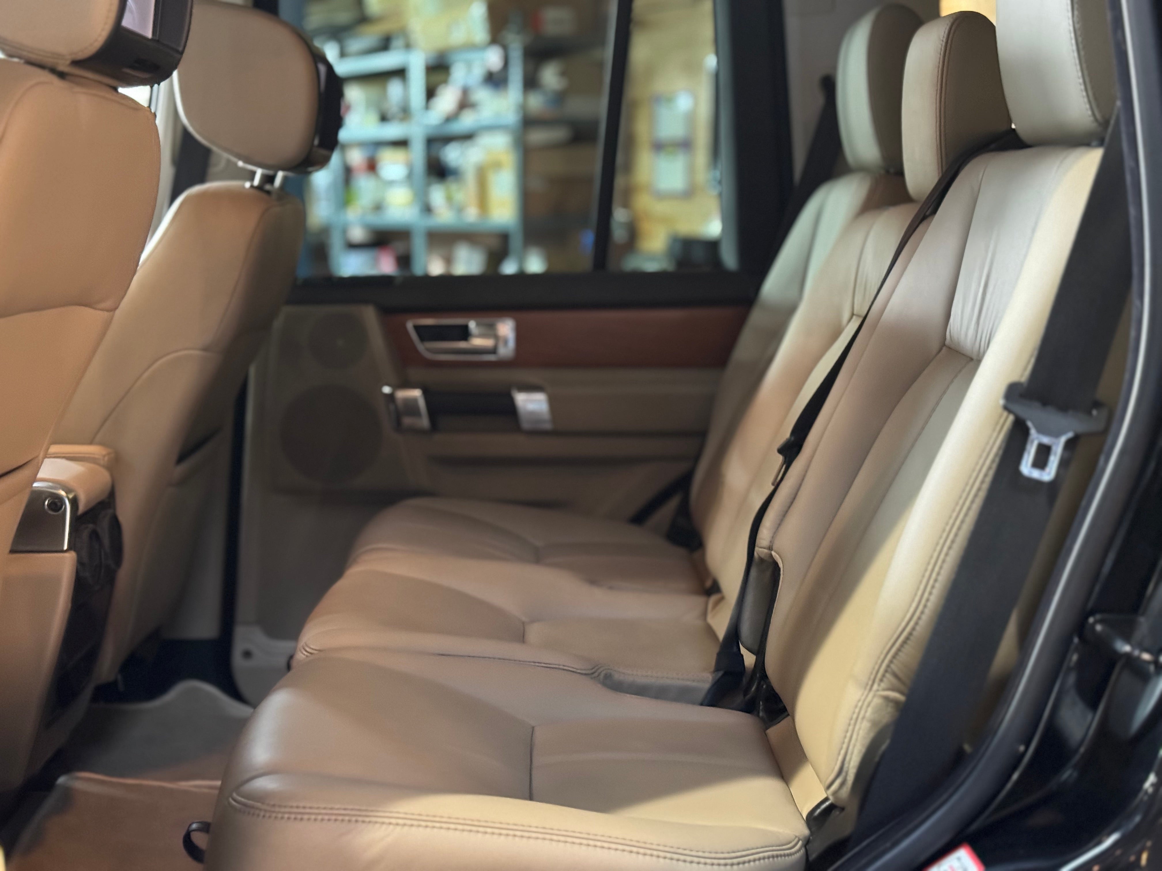 Land Rover Discovery IV SdV6 256ch HSE 7 places