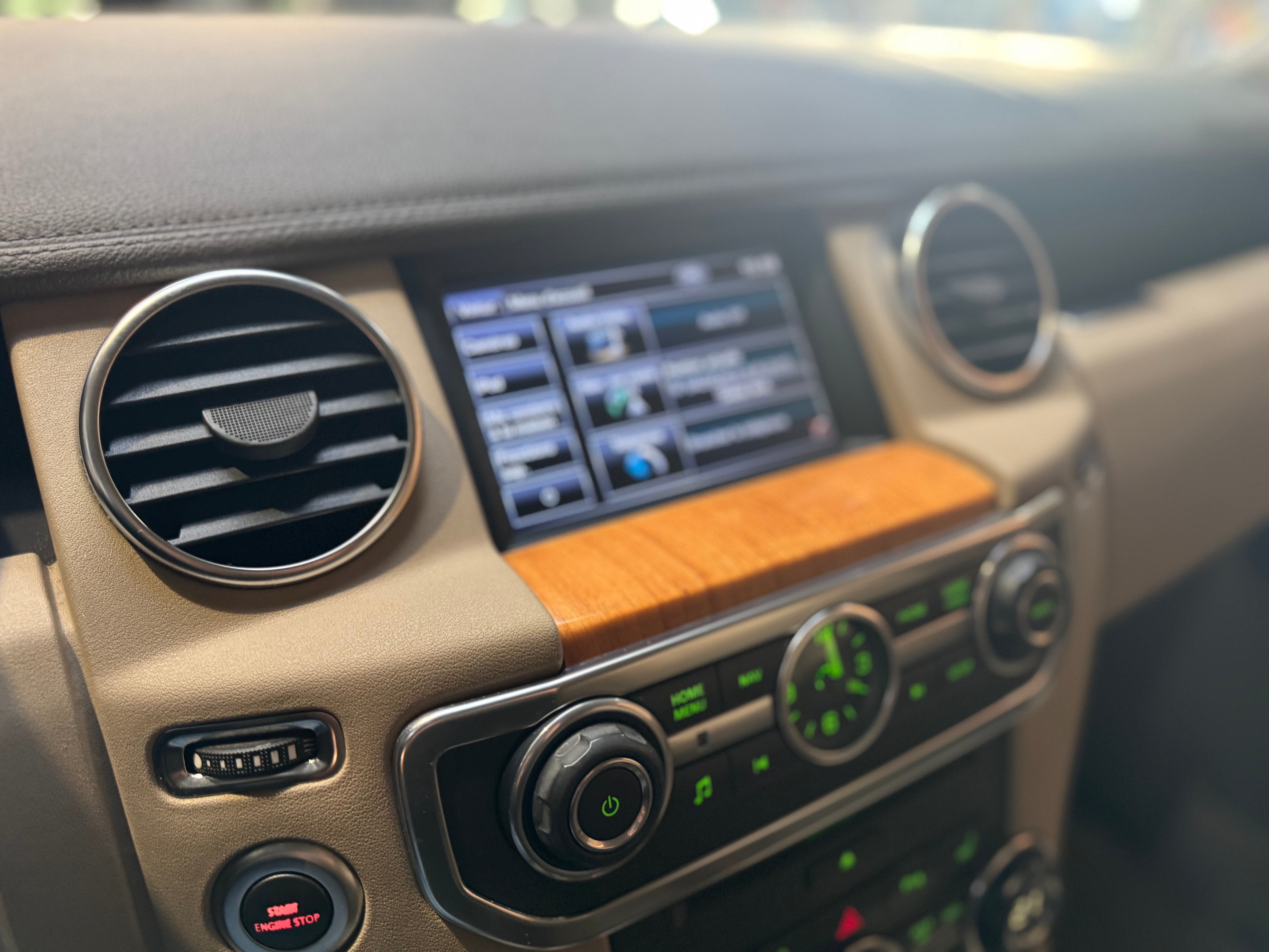 Land Rover Discovery IV SdV6 256ch HSE 7 places