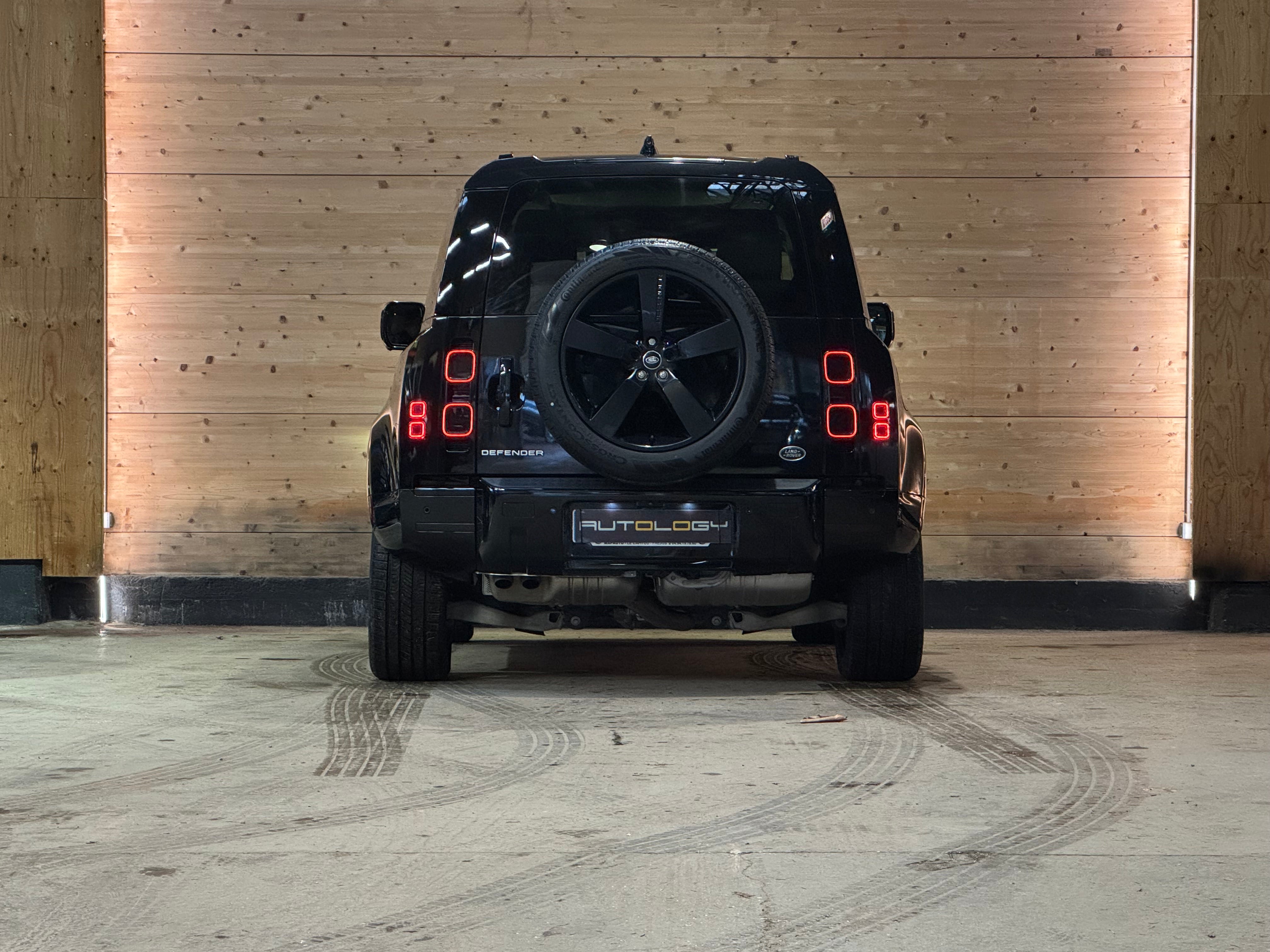 Land Rover Defender 90 D250 XS Edition