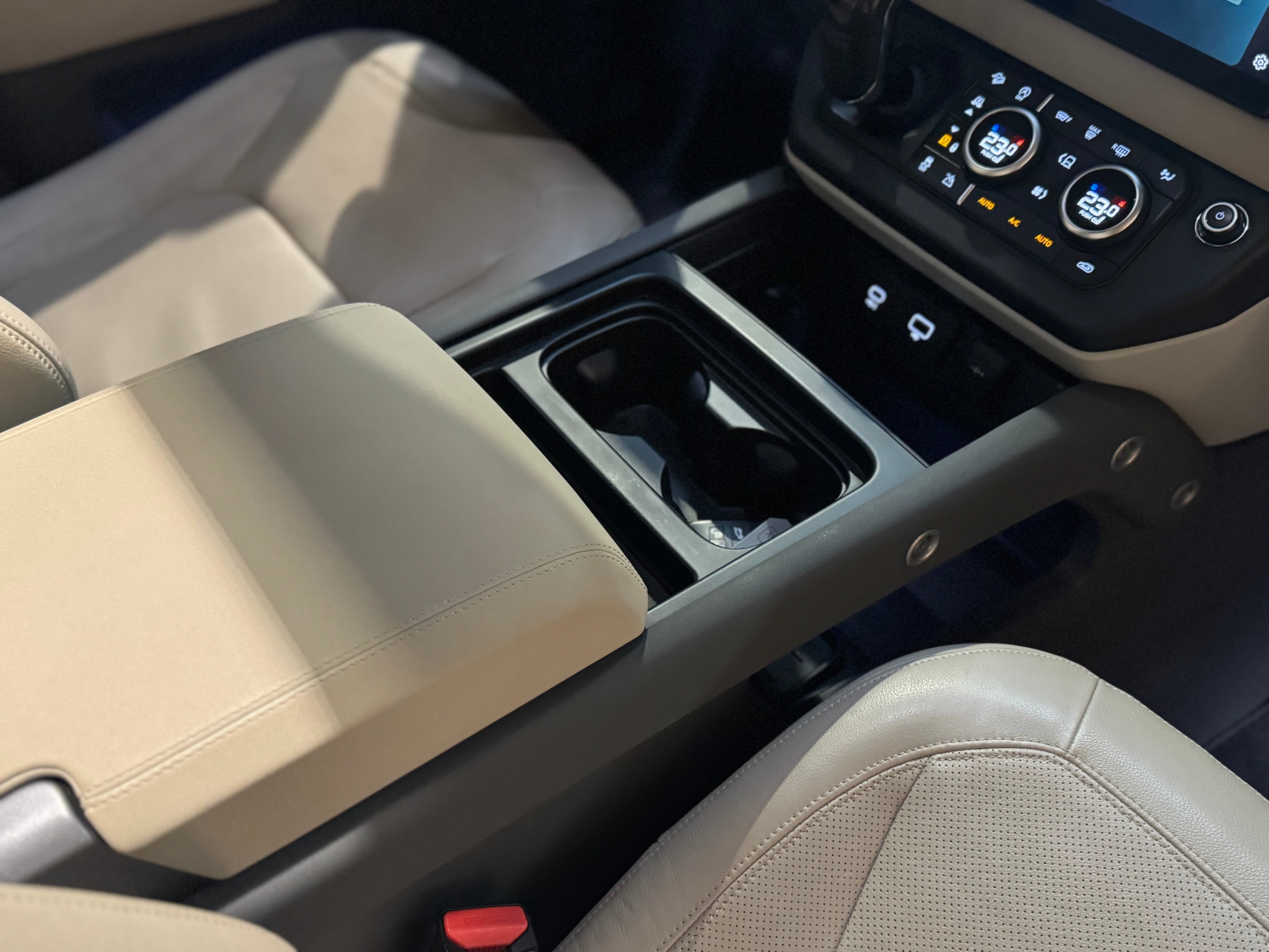 Land Rover Defender 90 D250 XS Edition