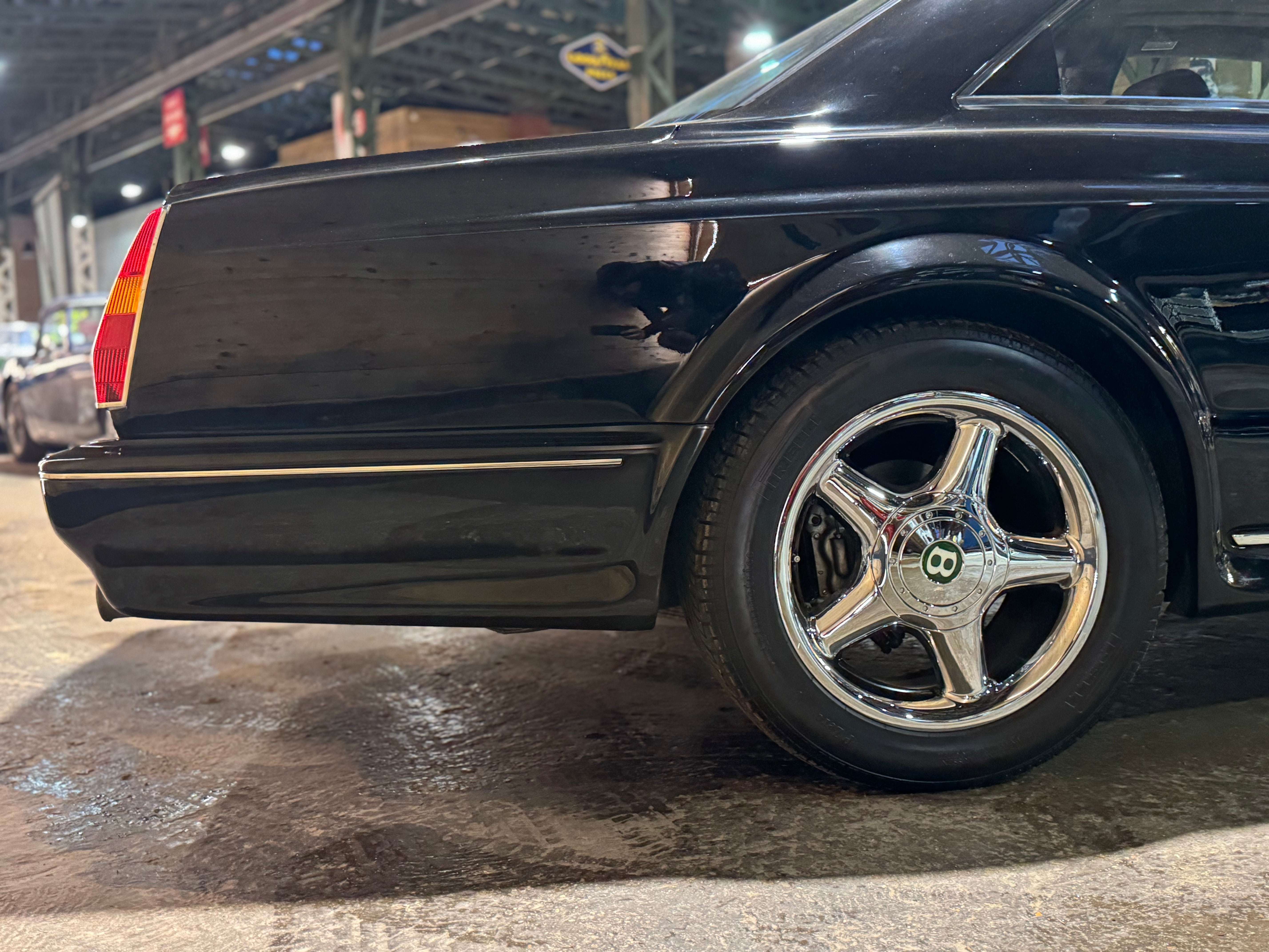 Bentley Contiental R Mulliner (Widebody)