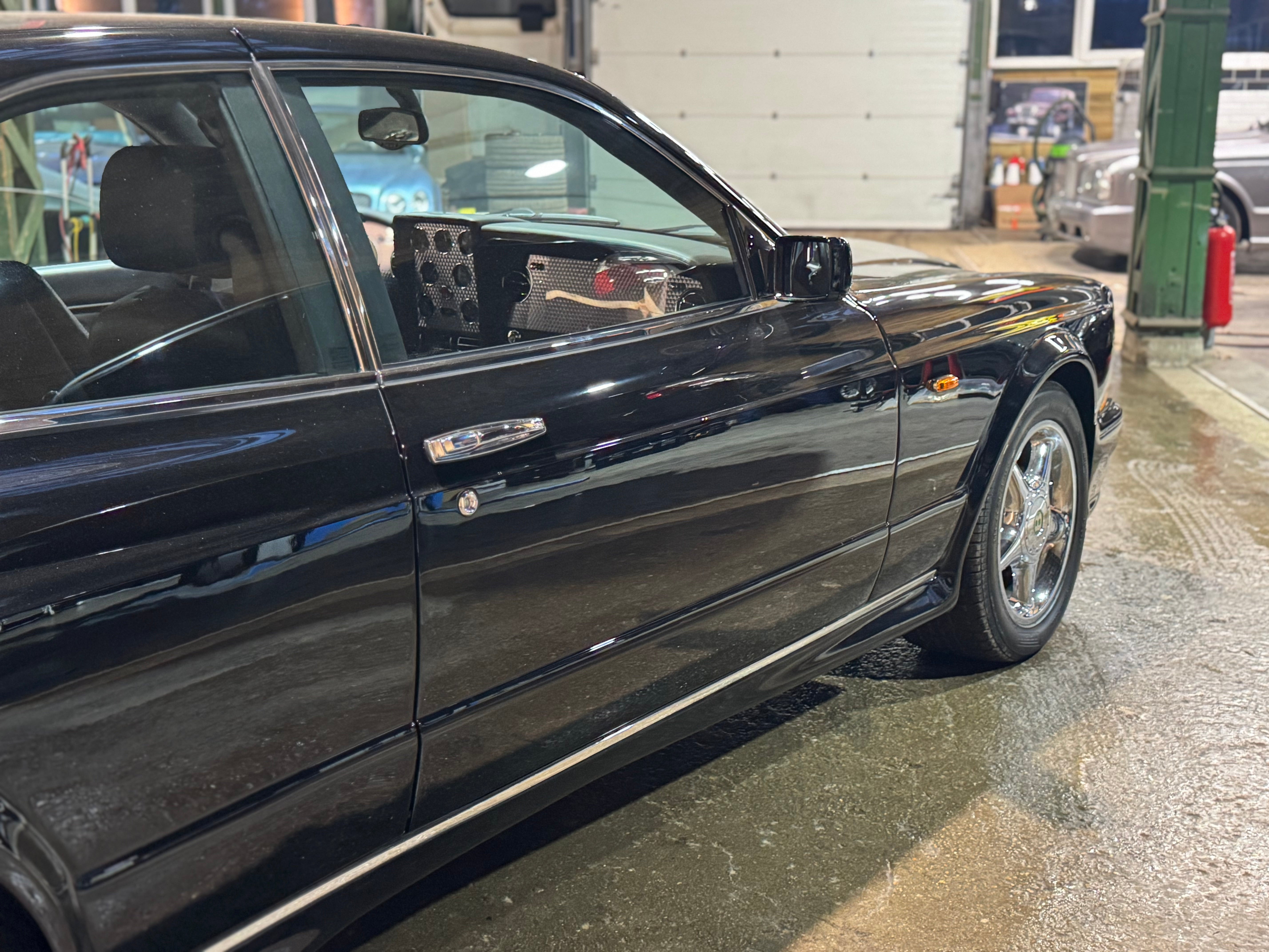 Bentley Contiental R Mulliner (Widebody)