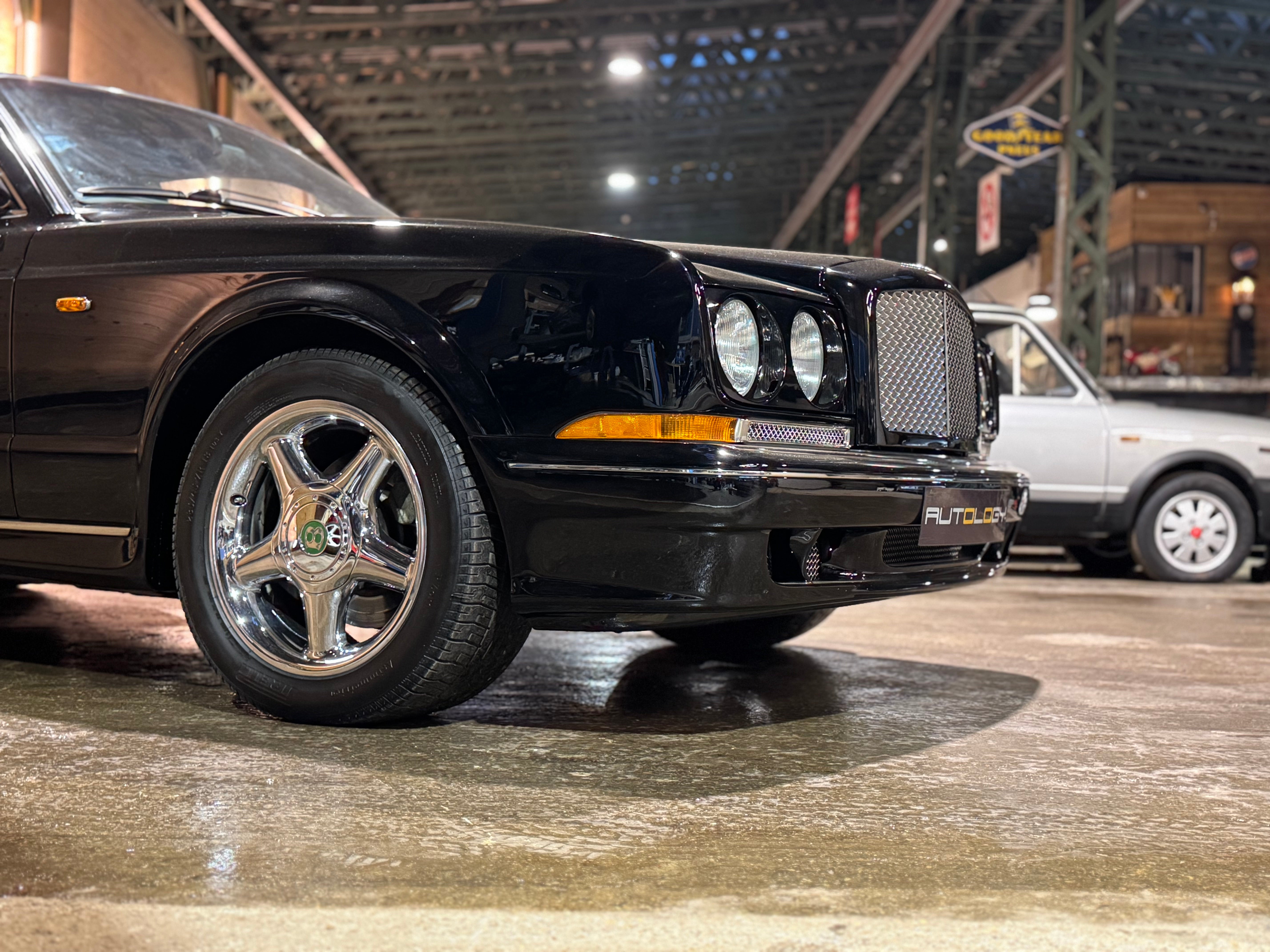 Bentley Contiental R Mulliner (Widebody)