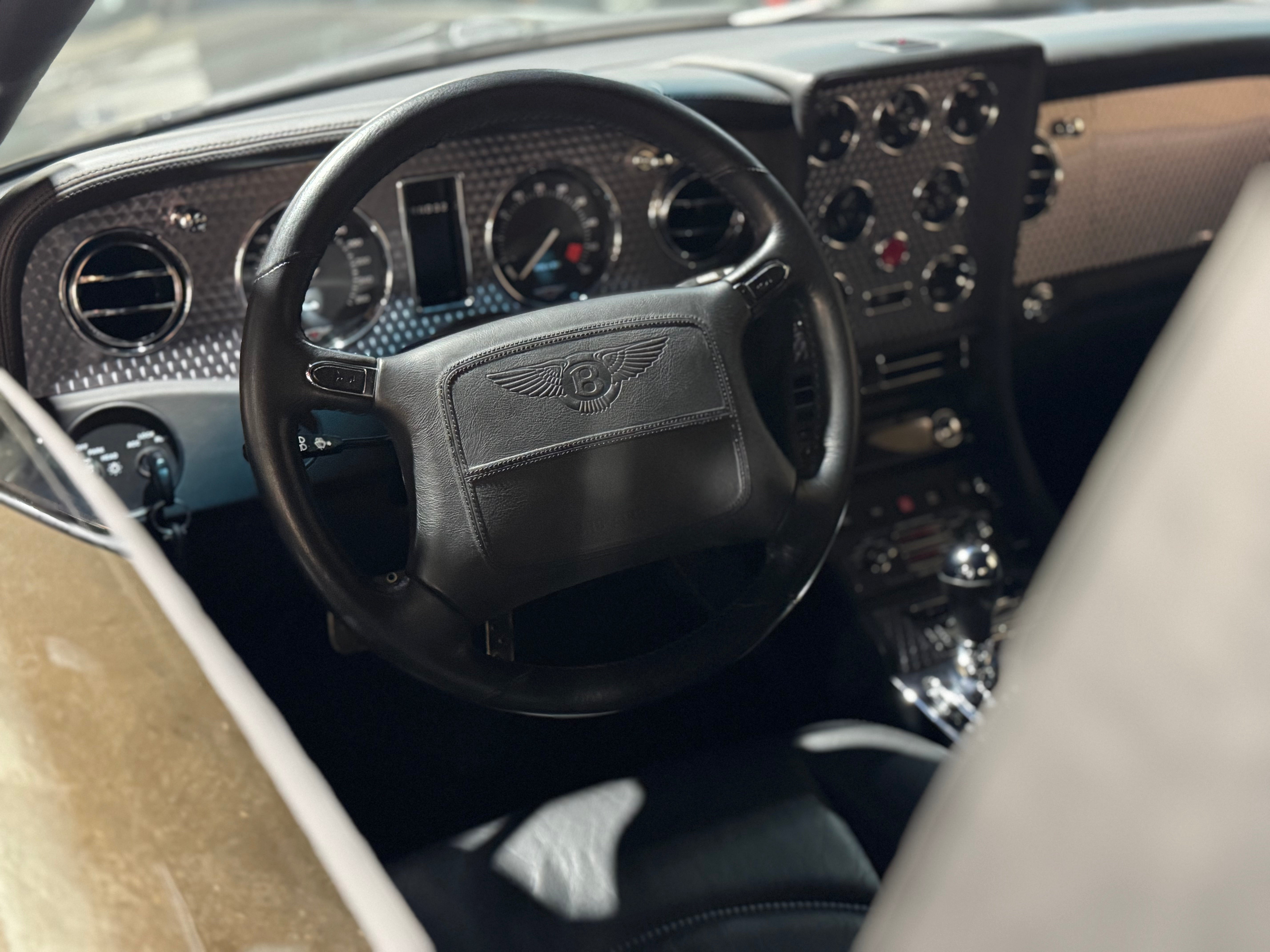 Bentley Contiental R Mulliner (Widebody)