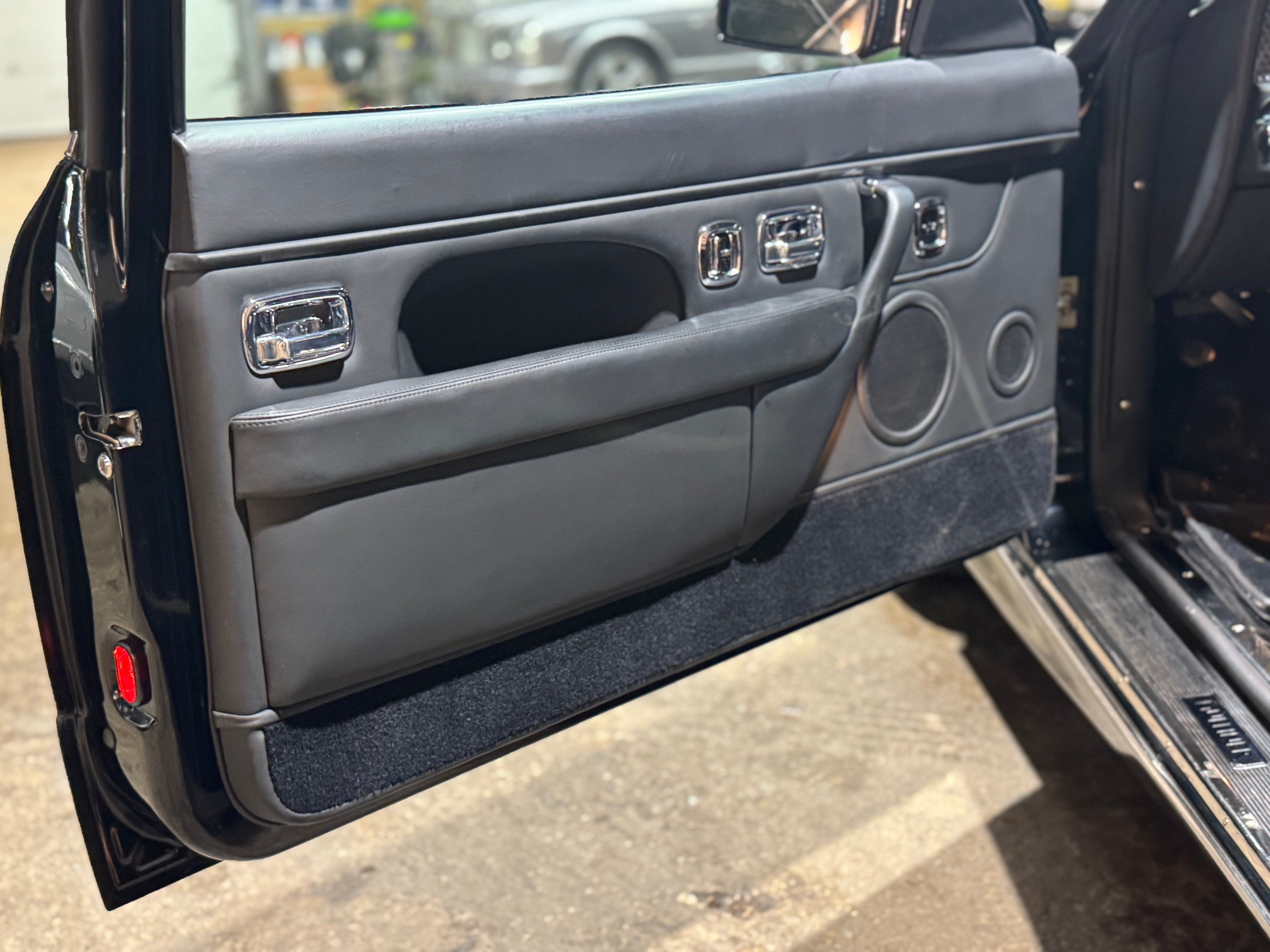 Bentley Contiental R Mulliner (Widebody)