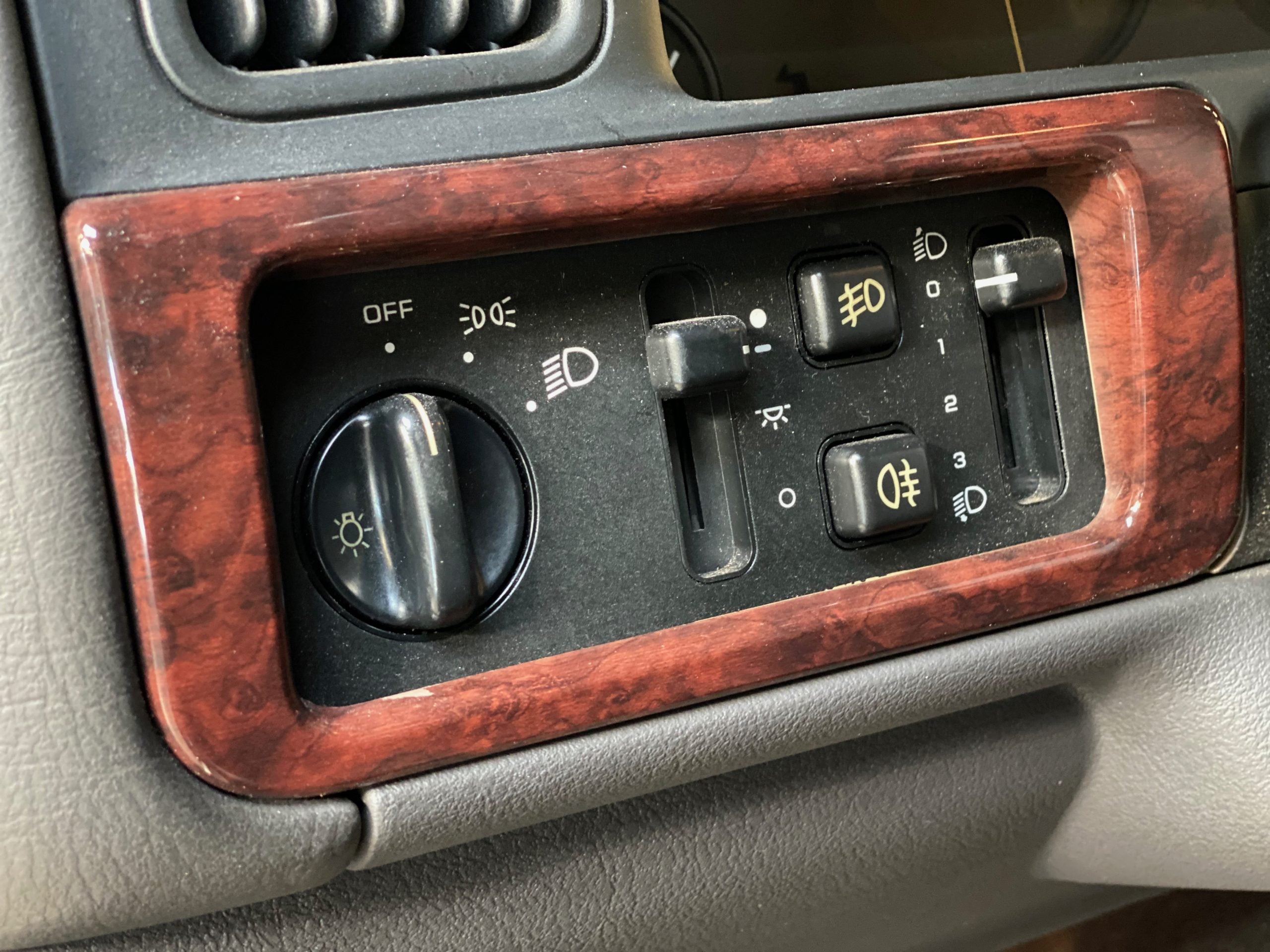 Jeep Grand Cherokee Limited LX 5.9