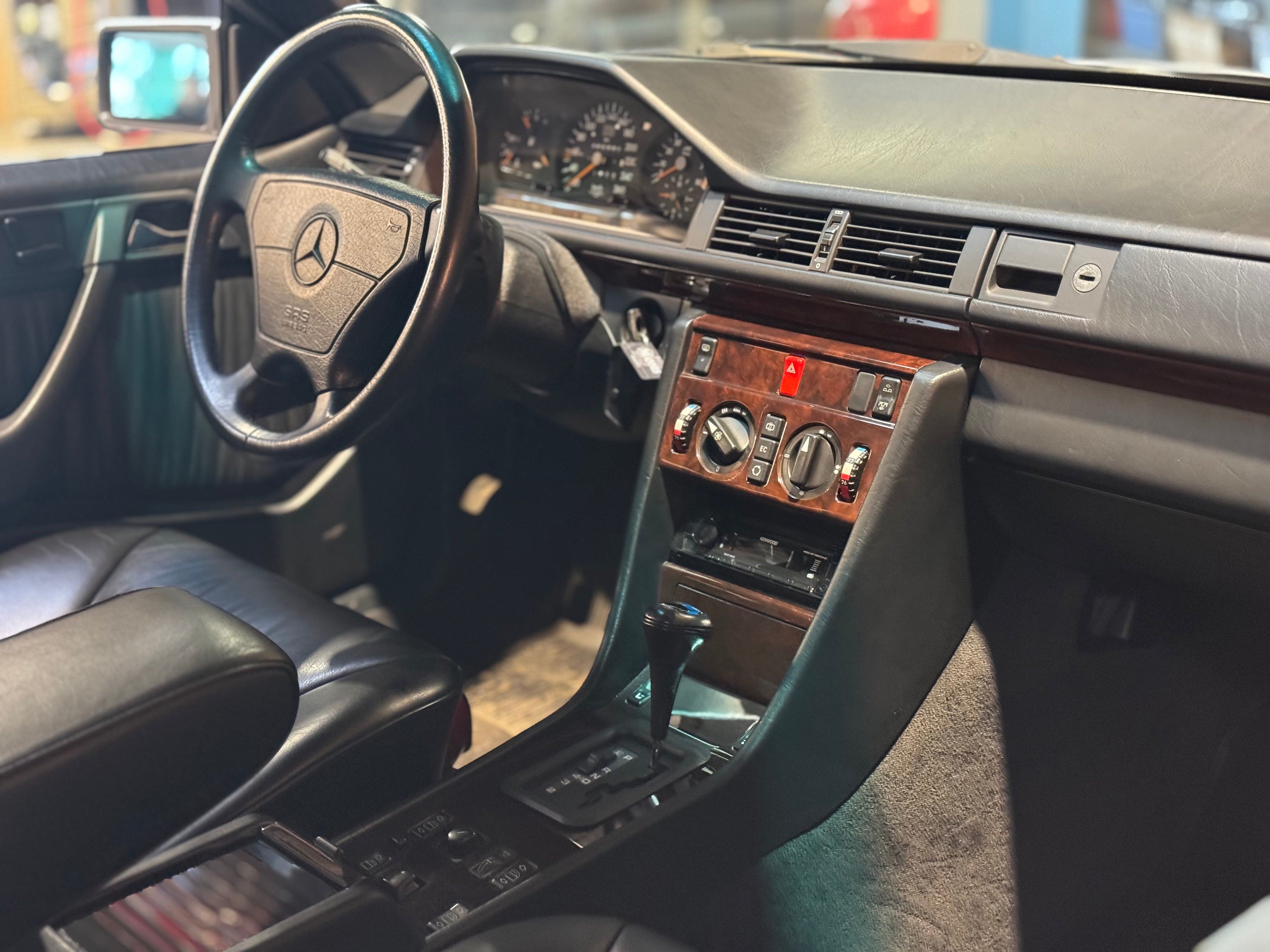 Mercedes 300 CE-24 Cabriolet BVA