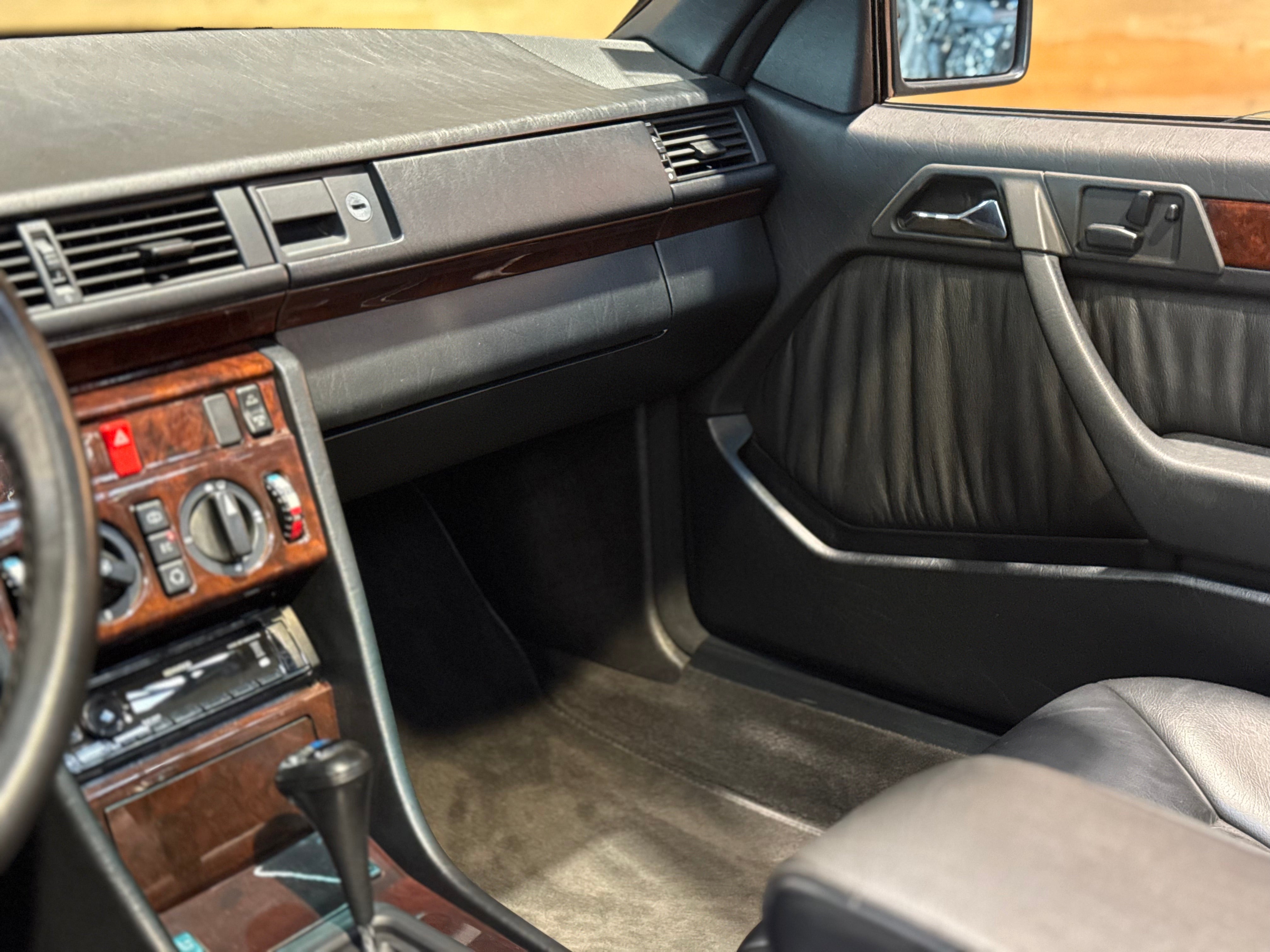 Mercedes 300 CE-24 Cabriolet BVA