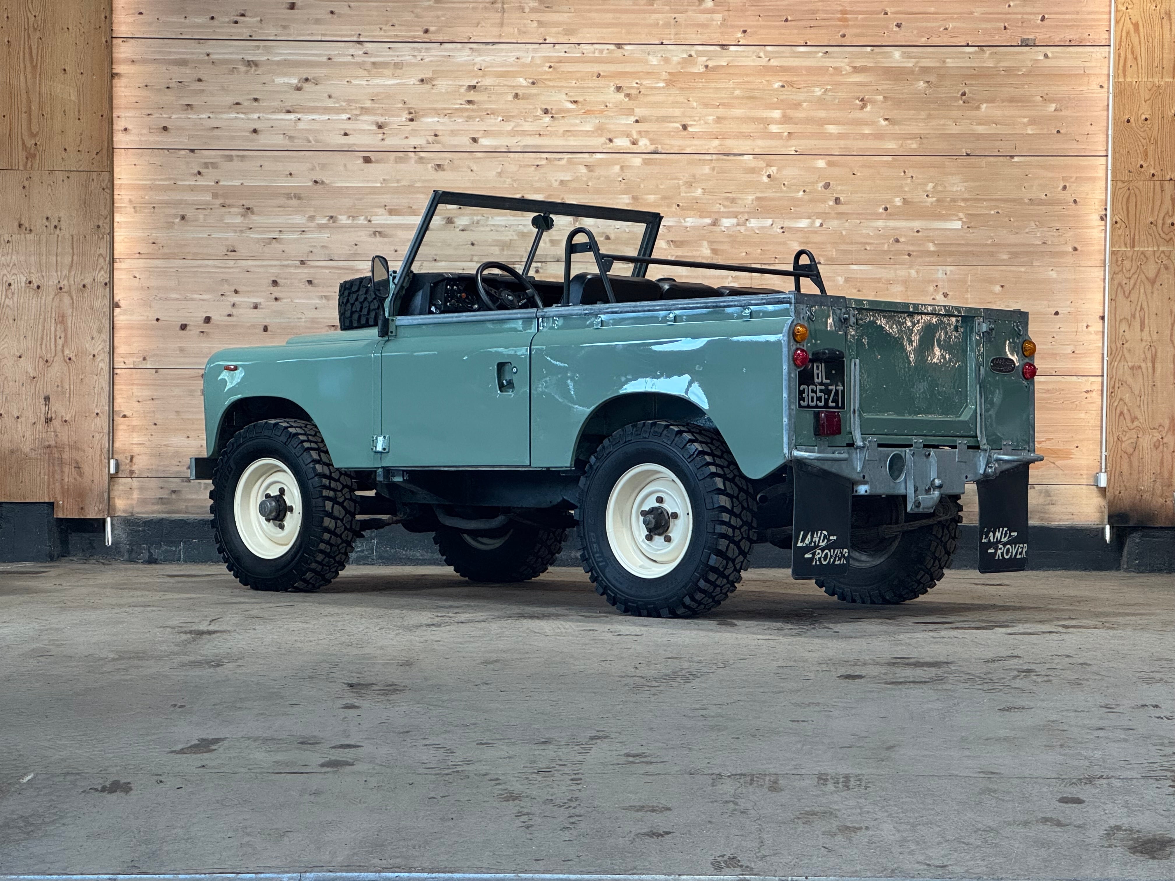 Land Rover 88 Serie III 2.2d