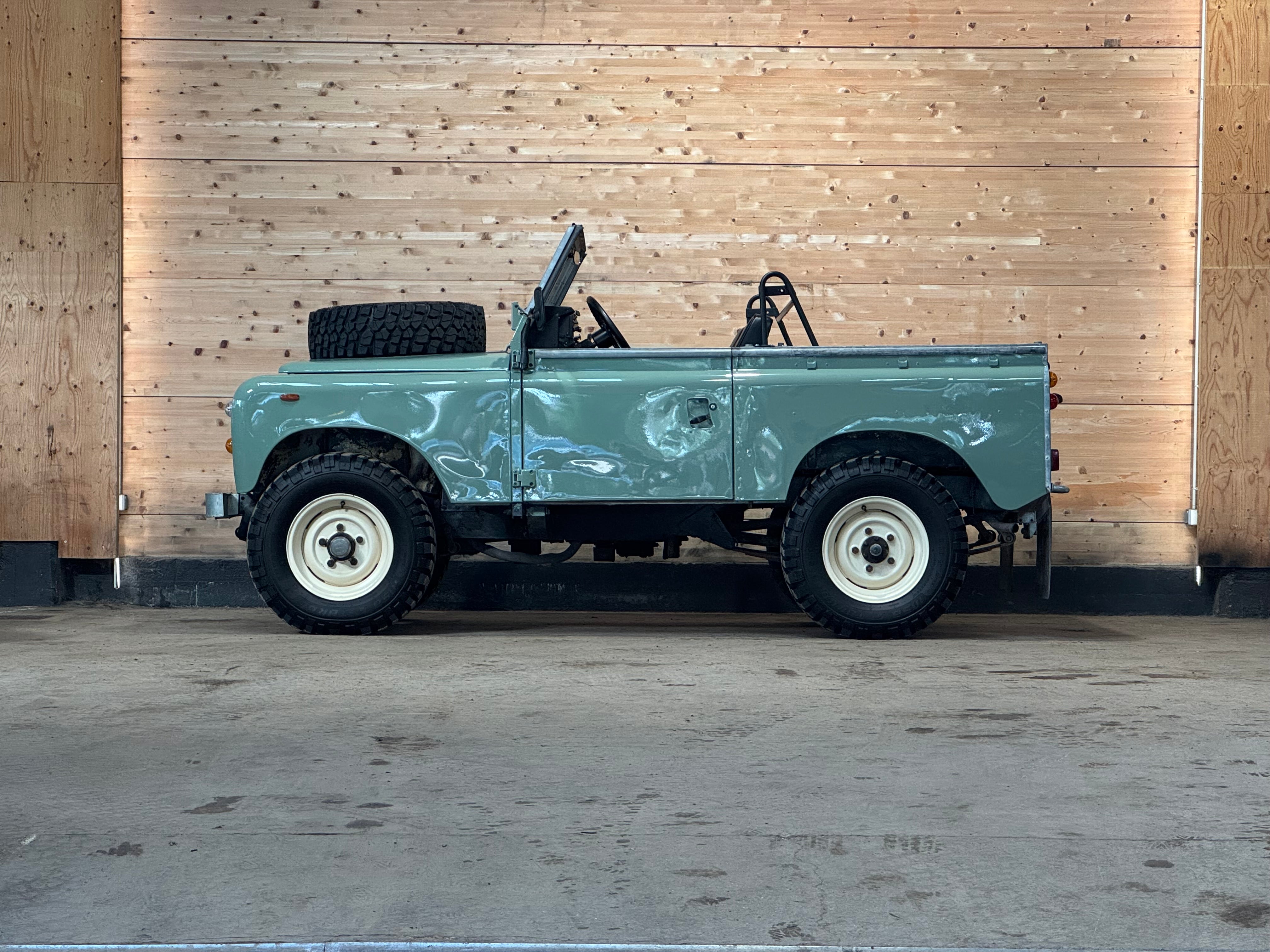Land Rover 88 Serie III 2.2d