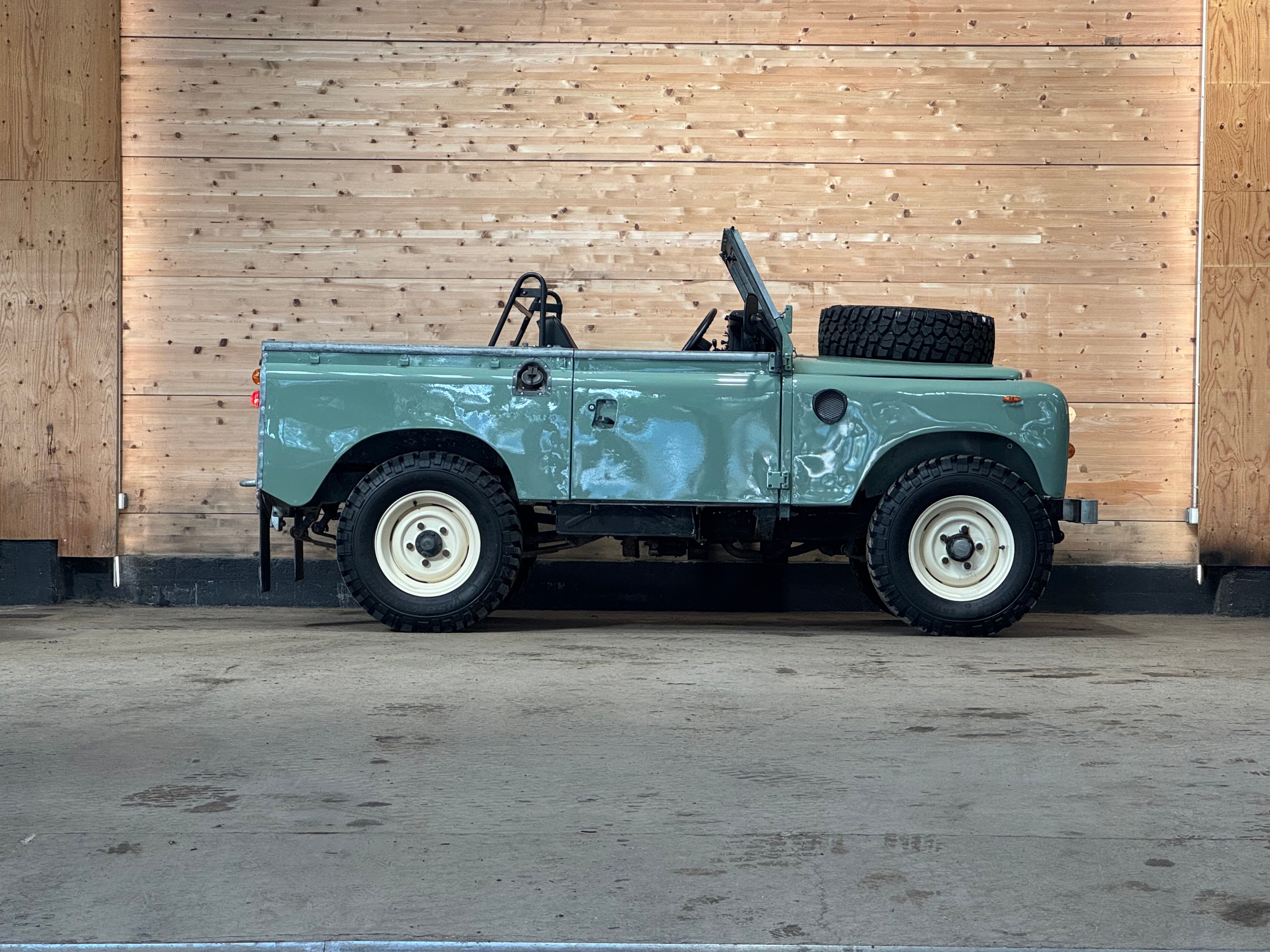 Land Rover 88 Serie III 2.2d