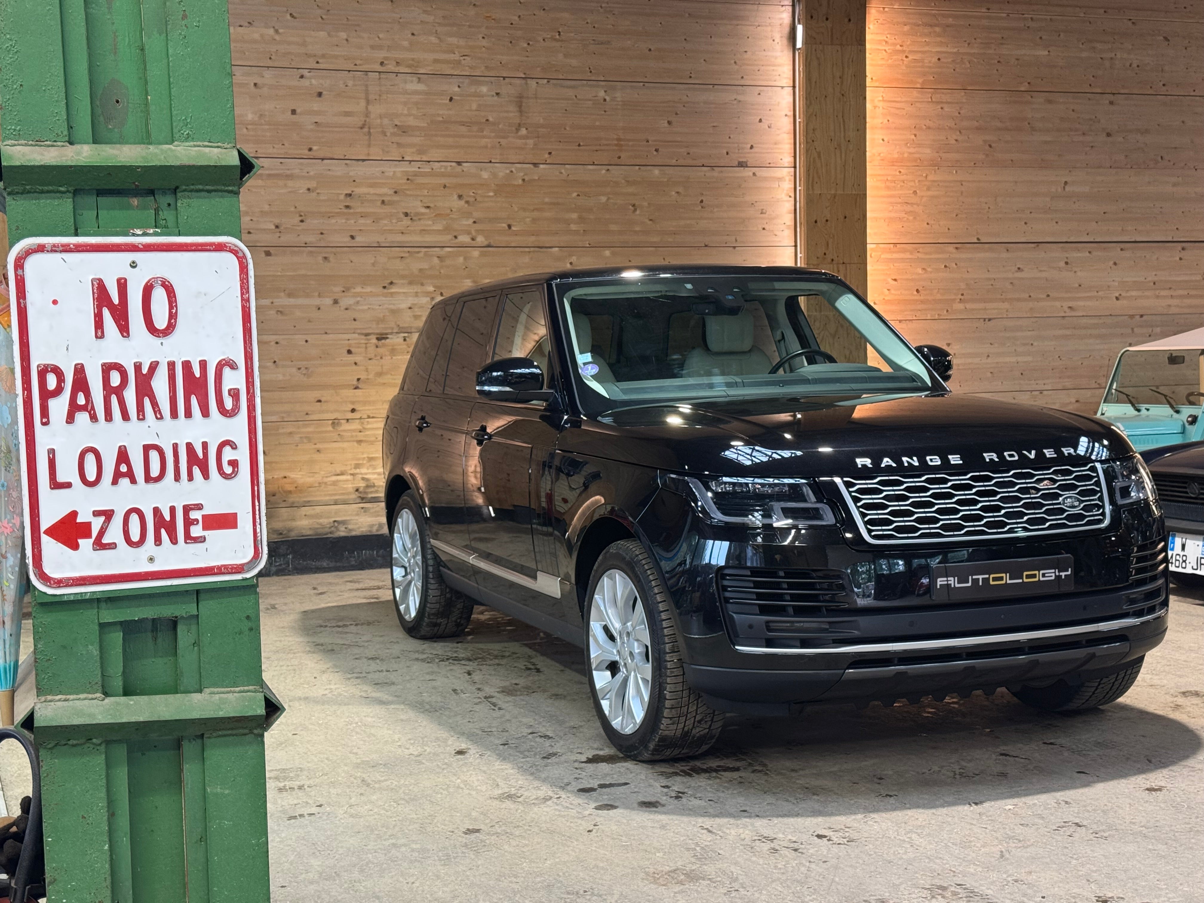 Land Rover Range Rover P400e Vogue