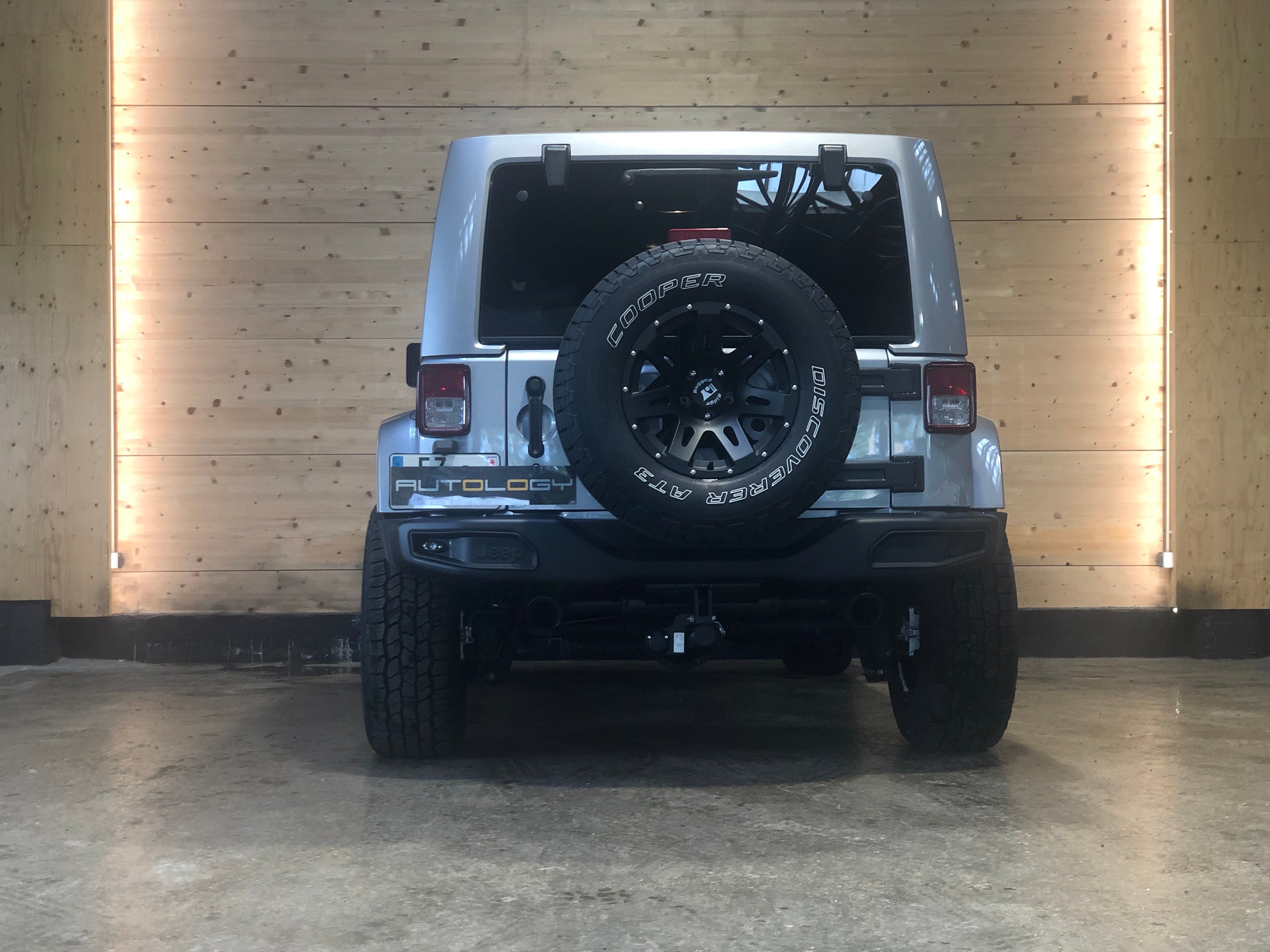 Jeep Wrangler Unlimited V6 3.6 Sahara BVA