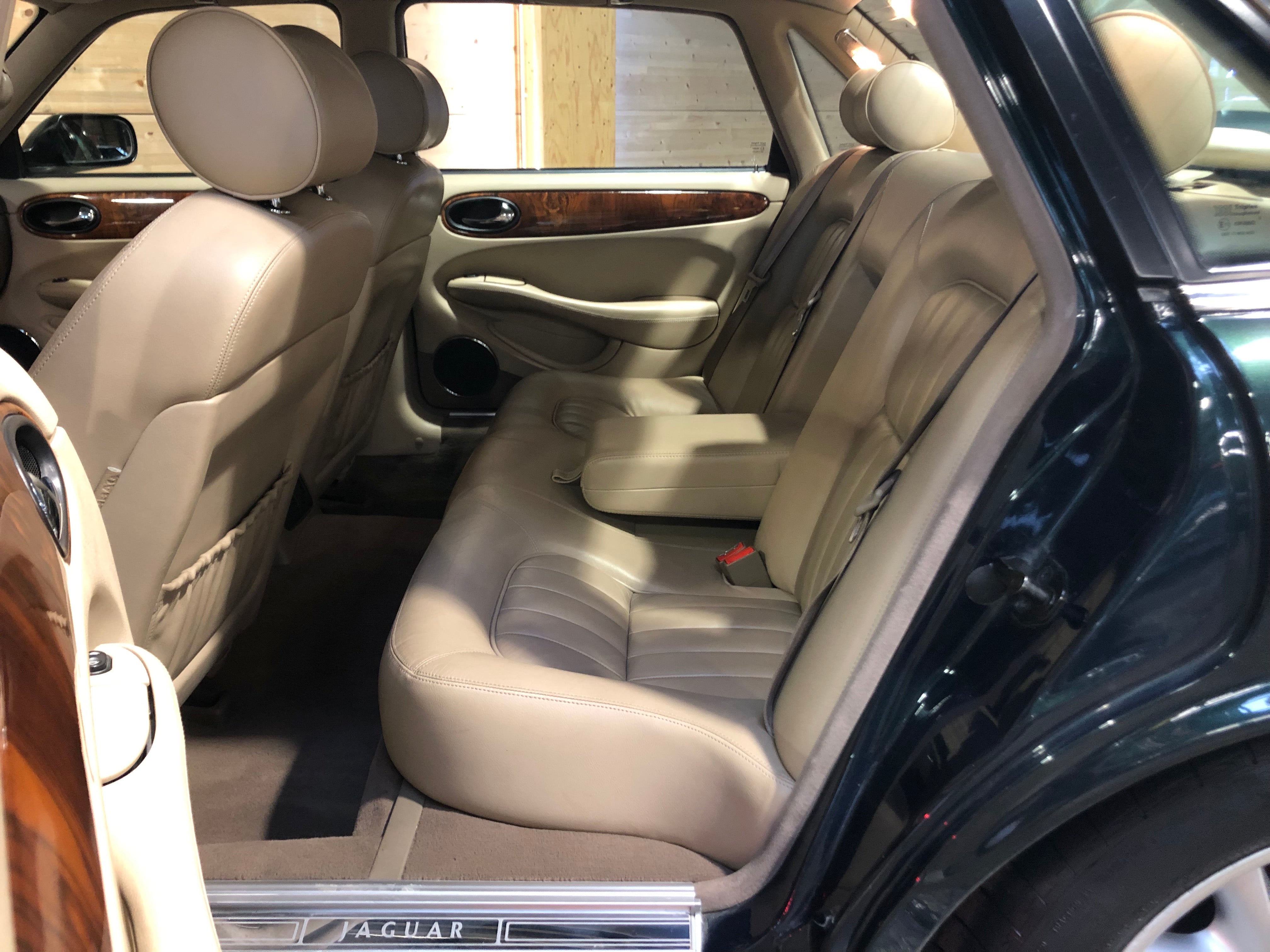 Jaguar XJ8 3.2