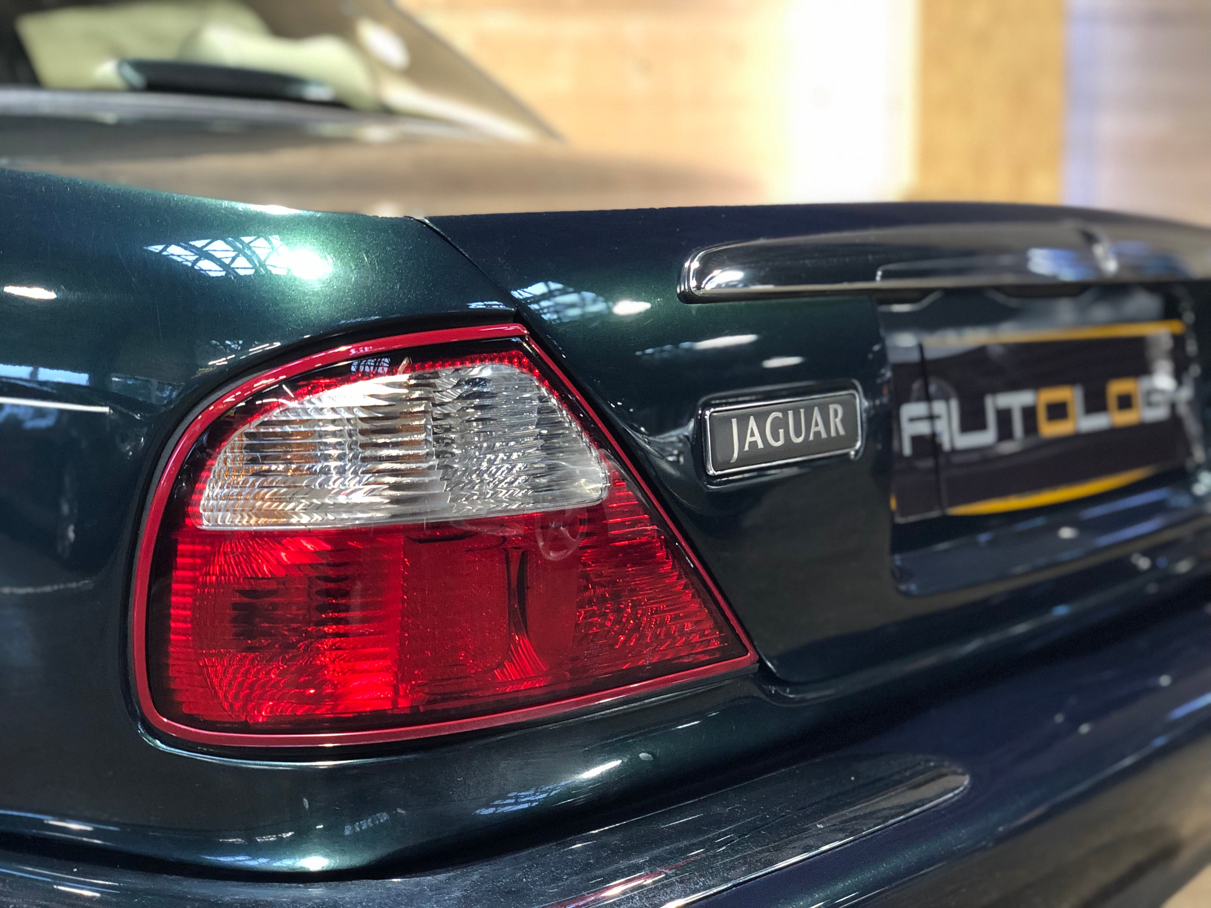 Jaguar XJ8 3.2