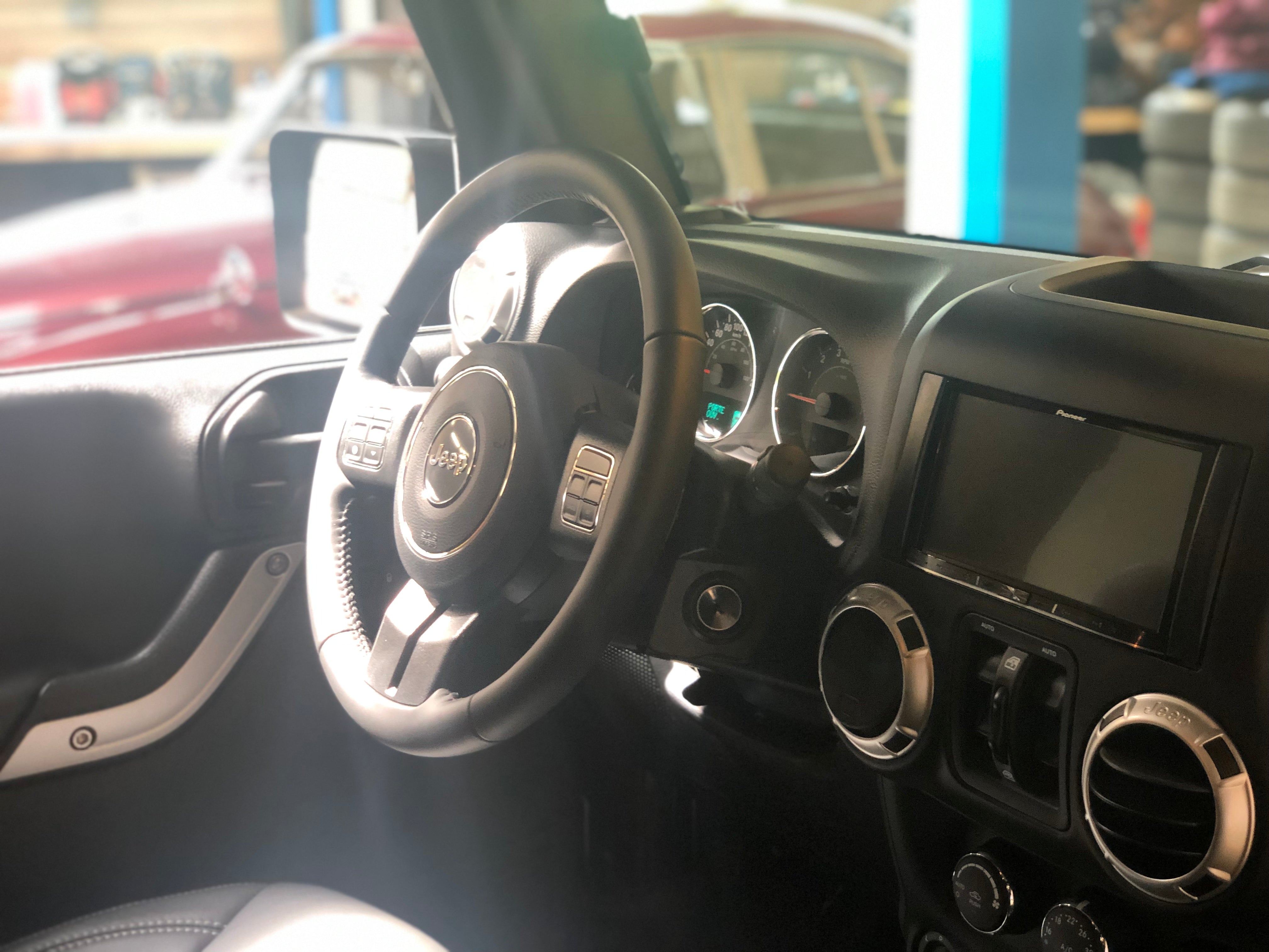 Jeep Wrangler Unlimited V6 3.6 Sahara BVA
